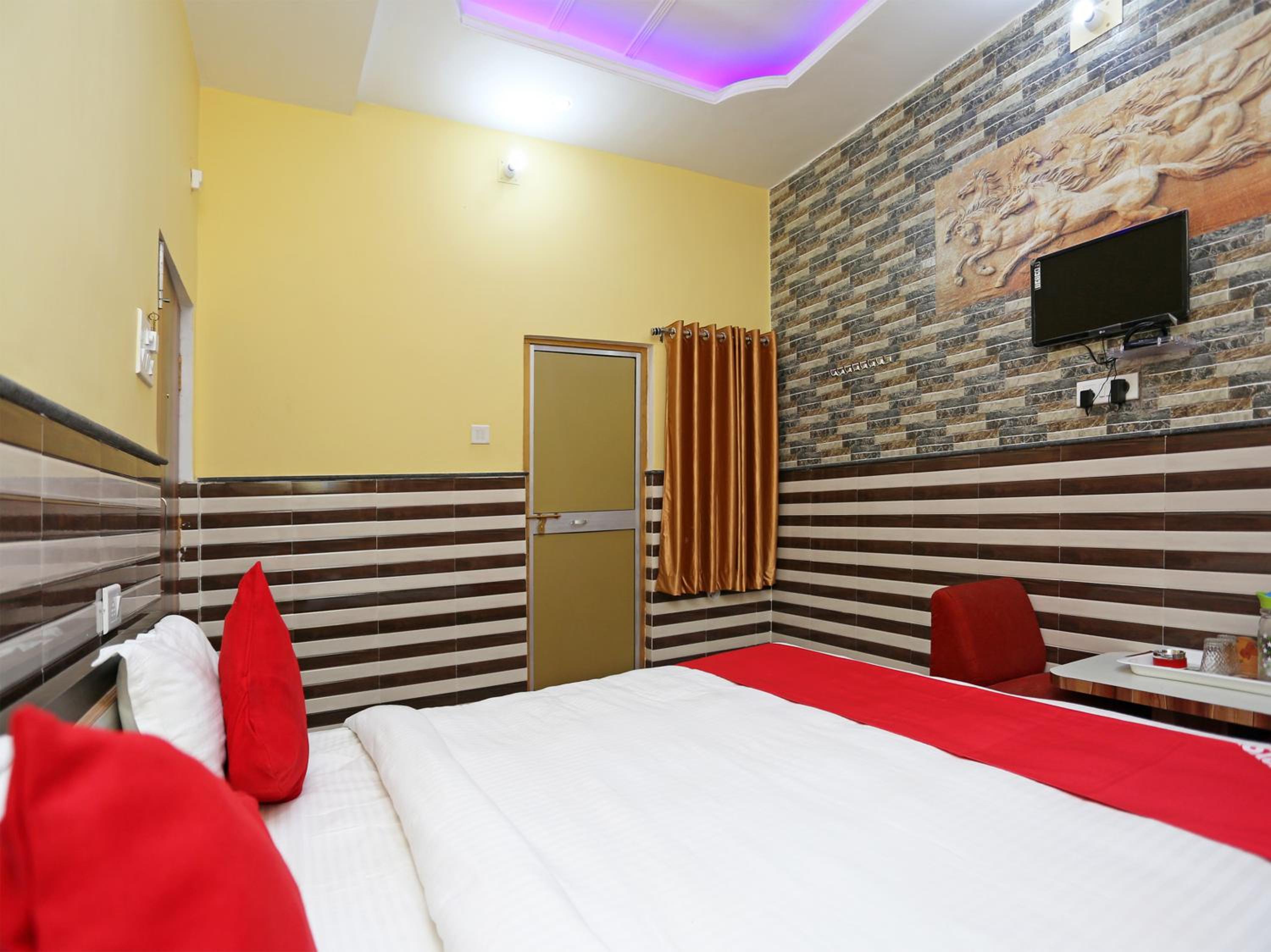Standard Double Room - Photo 21
