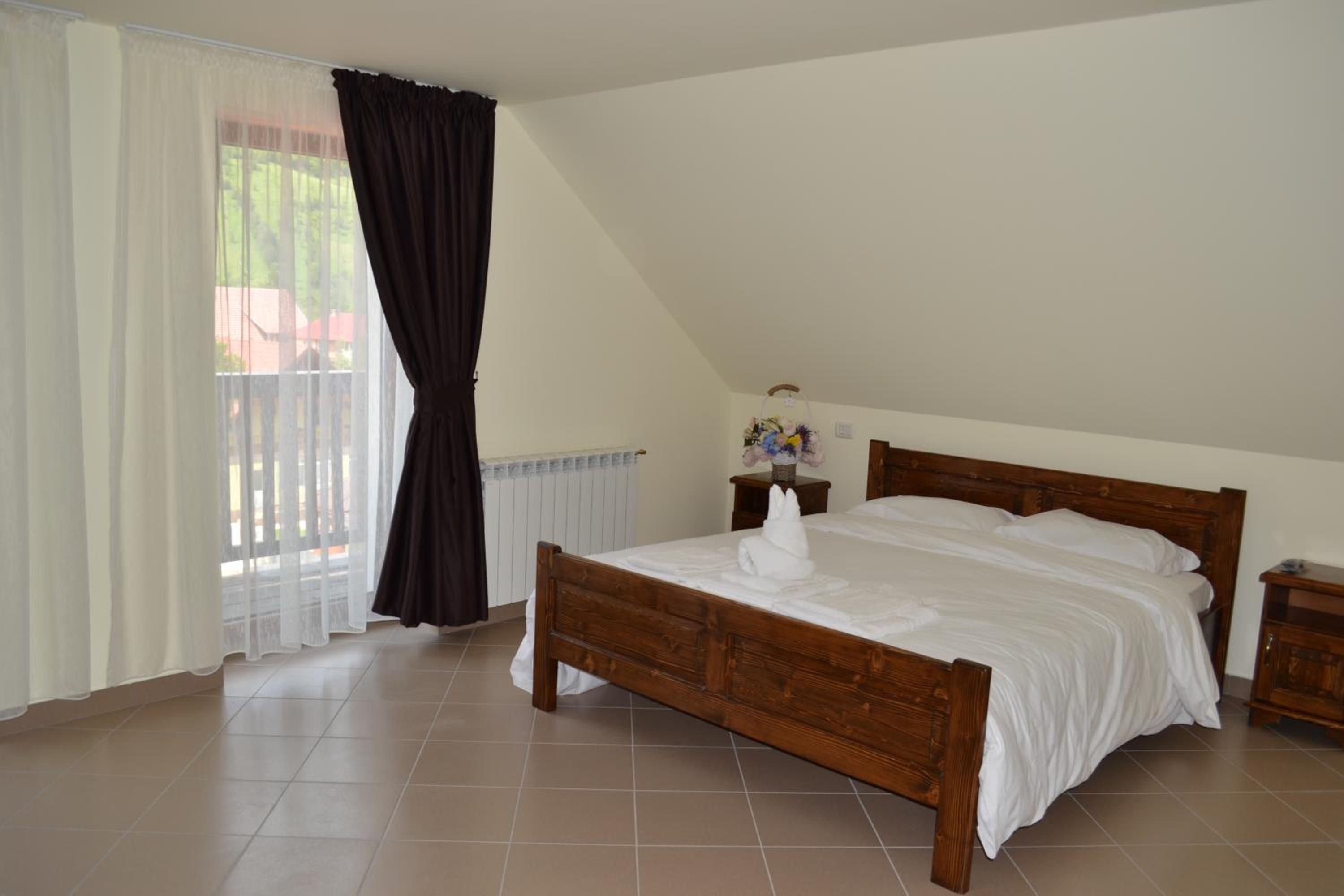 King Room with Mountain View photo 1