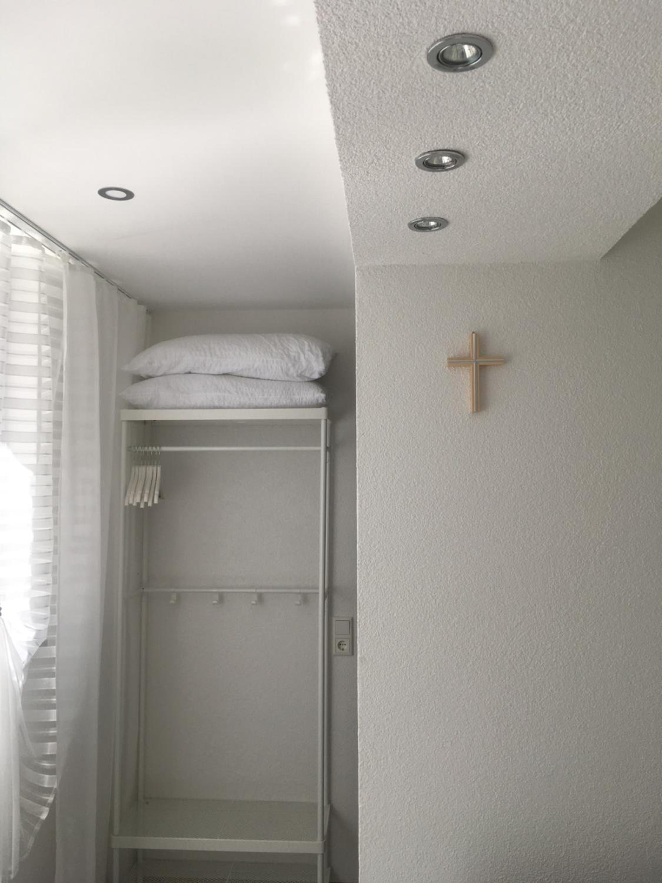 One-Bedroom Apartment - Photo 11