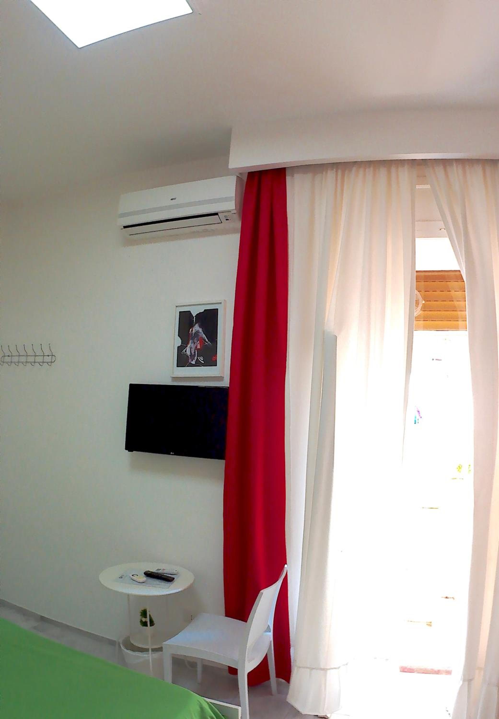 Double Room with Private Bathroom - Photo 1