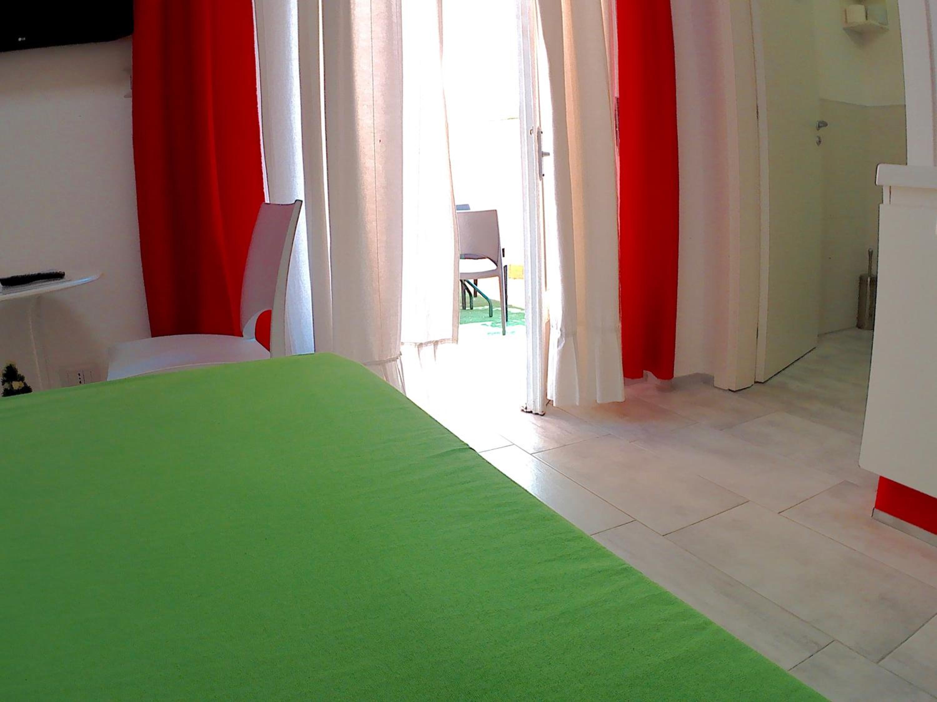 Double Room with Private Bathroom - Photo 74