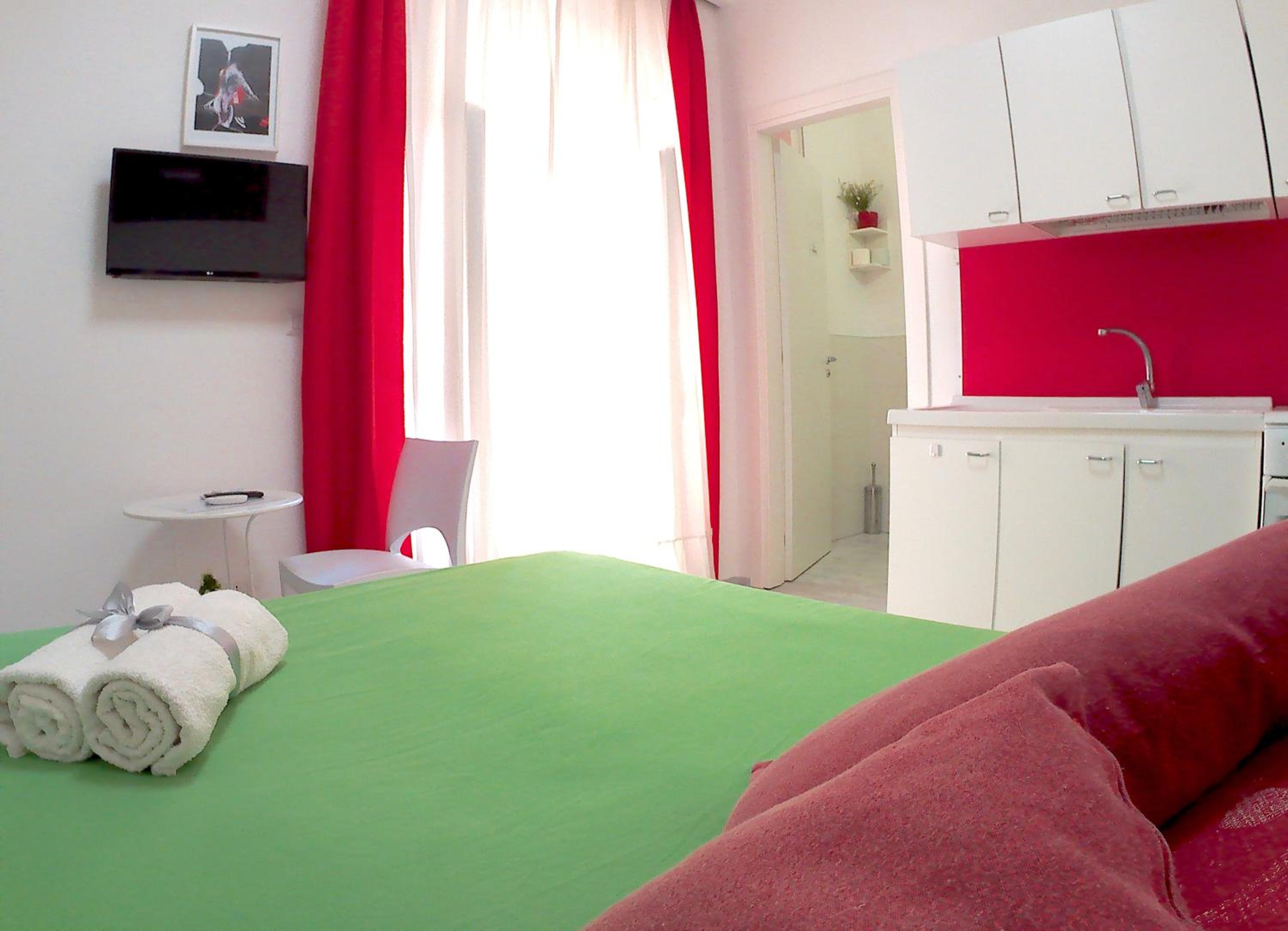 Double Room with Private Bathroom - Photo 76