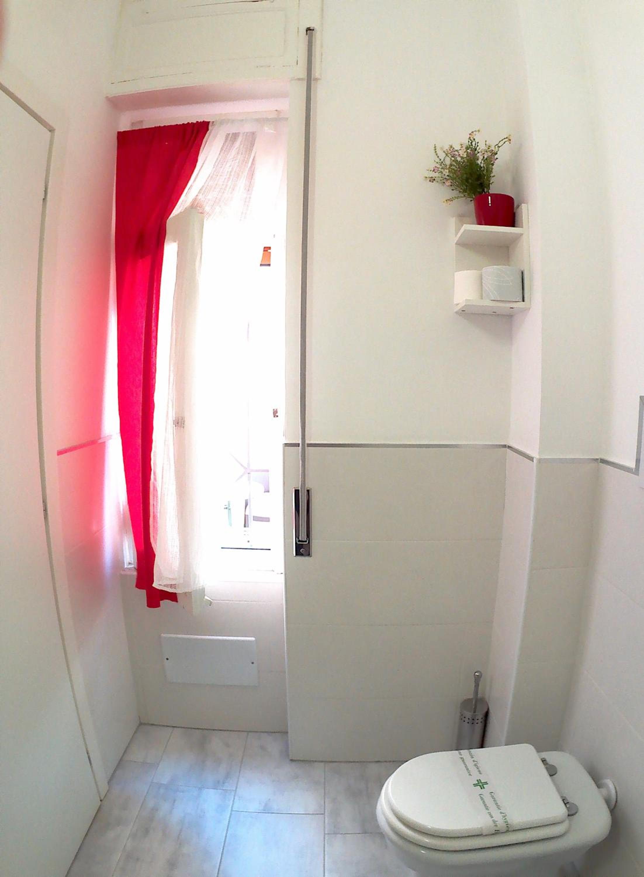 Double Room with Private Bathroom - Photo 82