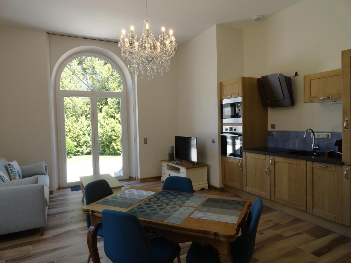 One-Bedroom Apartment photo 2