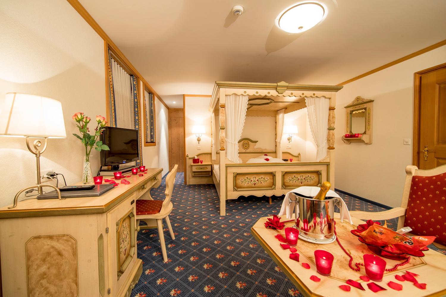 Superior Double / Twin Room photo 2
