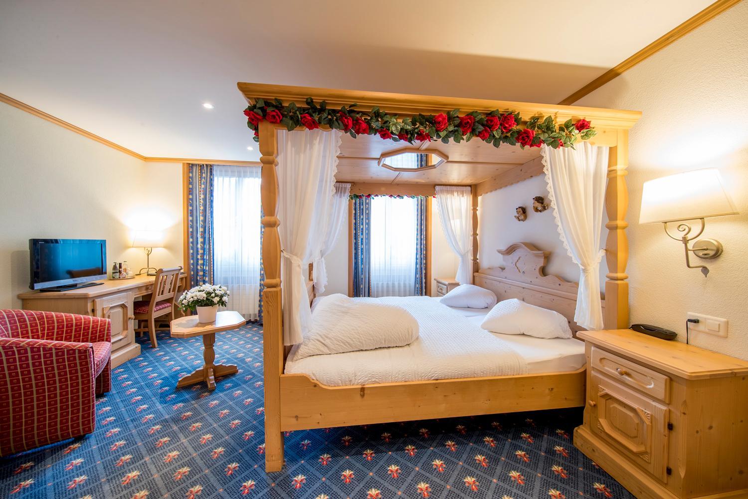 Superior Double / Twin Room photo 3
