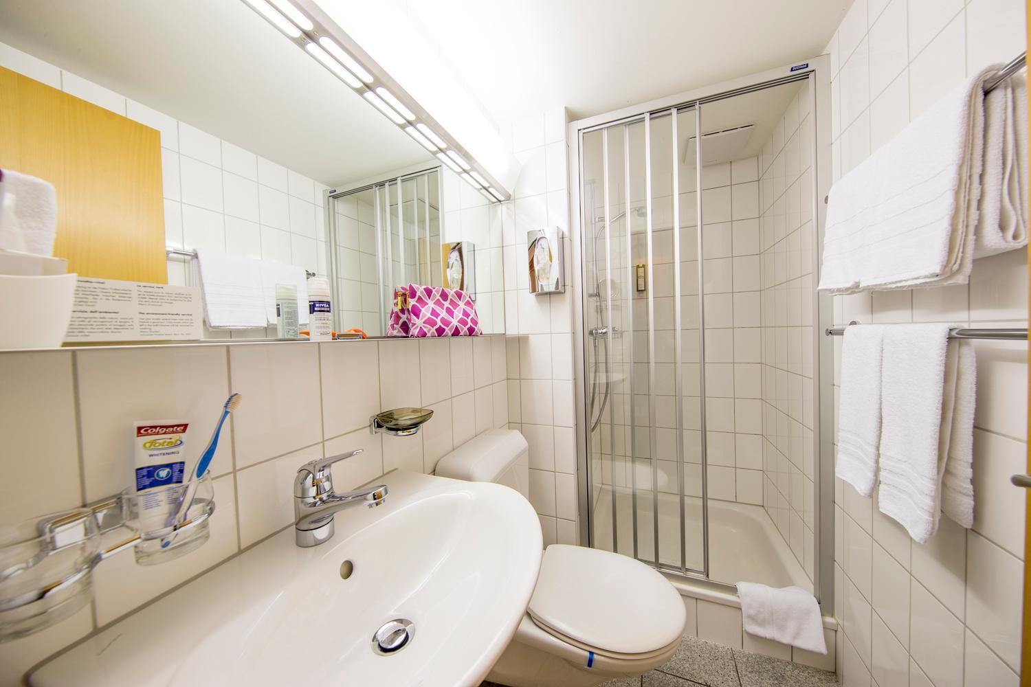 Double Room with Extra Bed photo 2