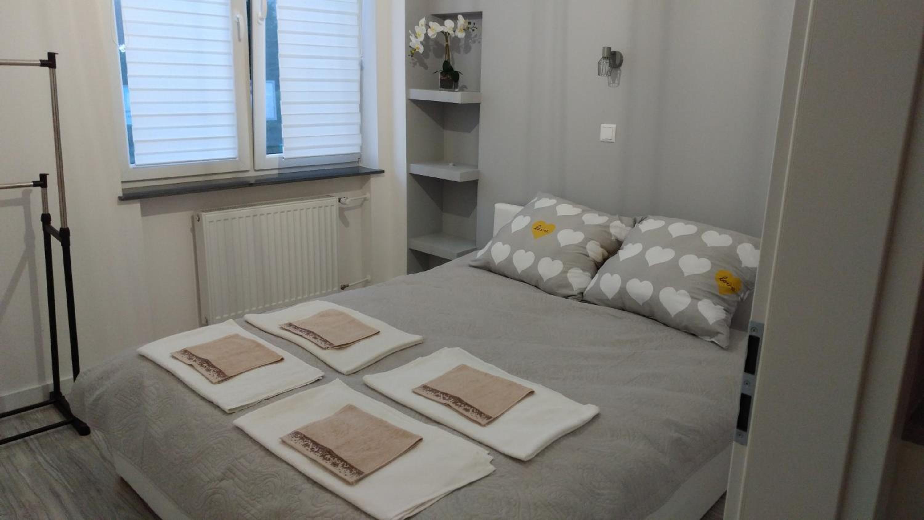 One-Bedroom Apartment photo 2