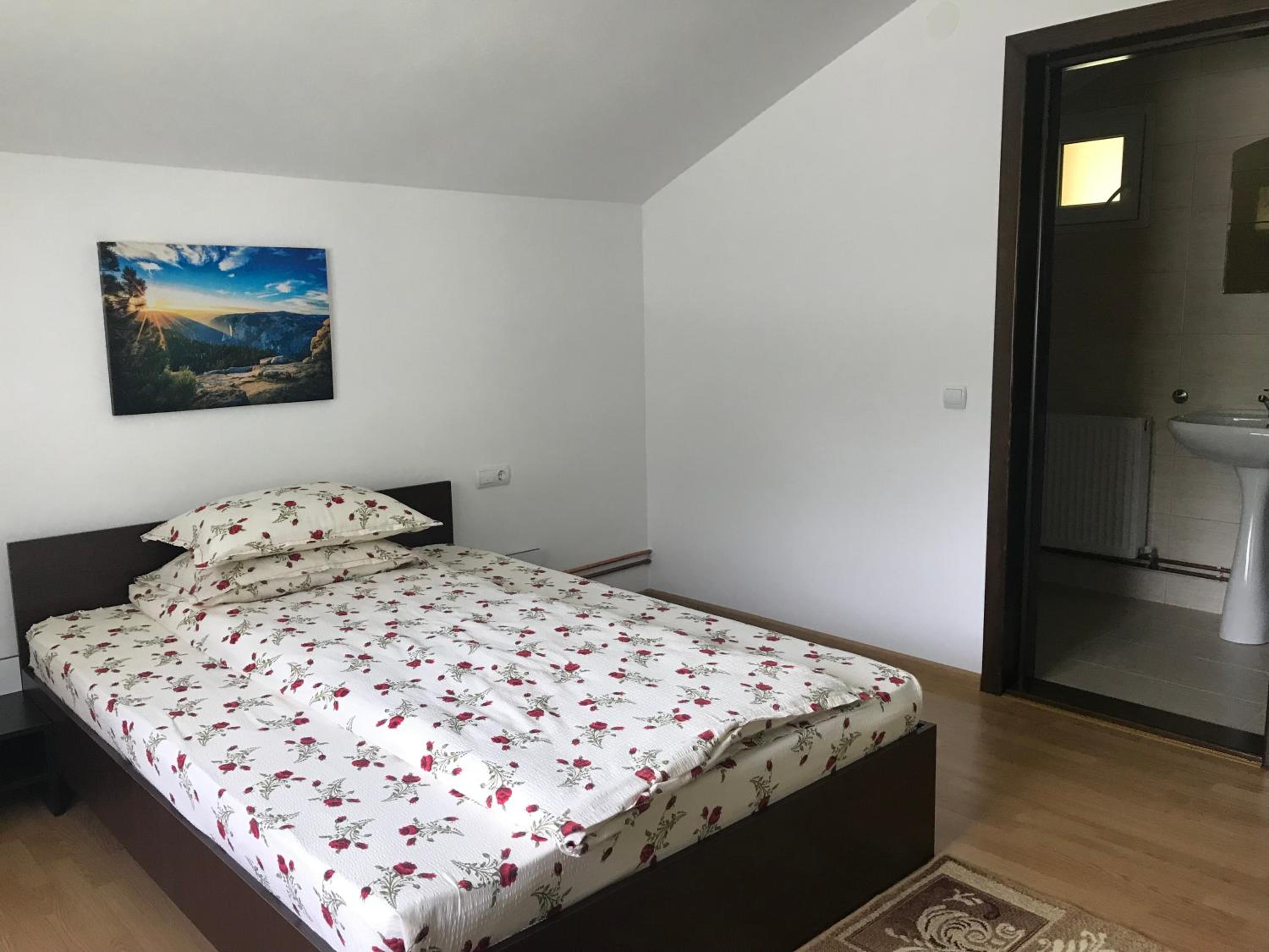 Double Room with Private Bathroom photo 1