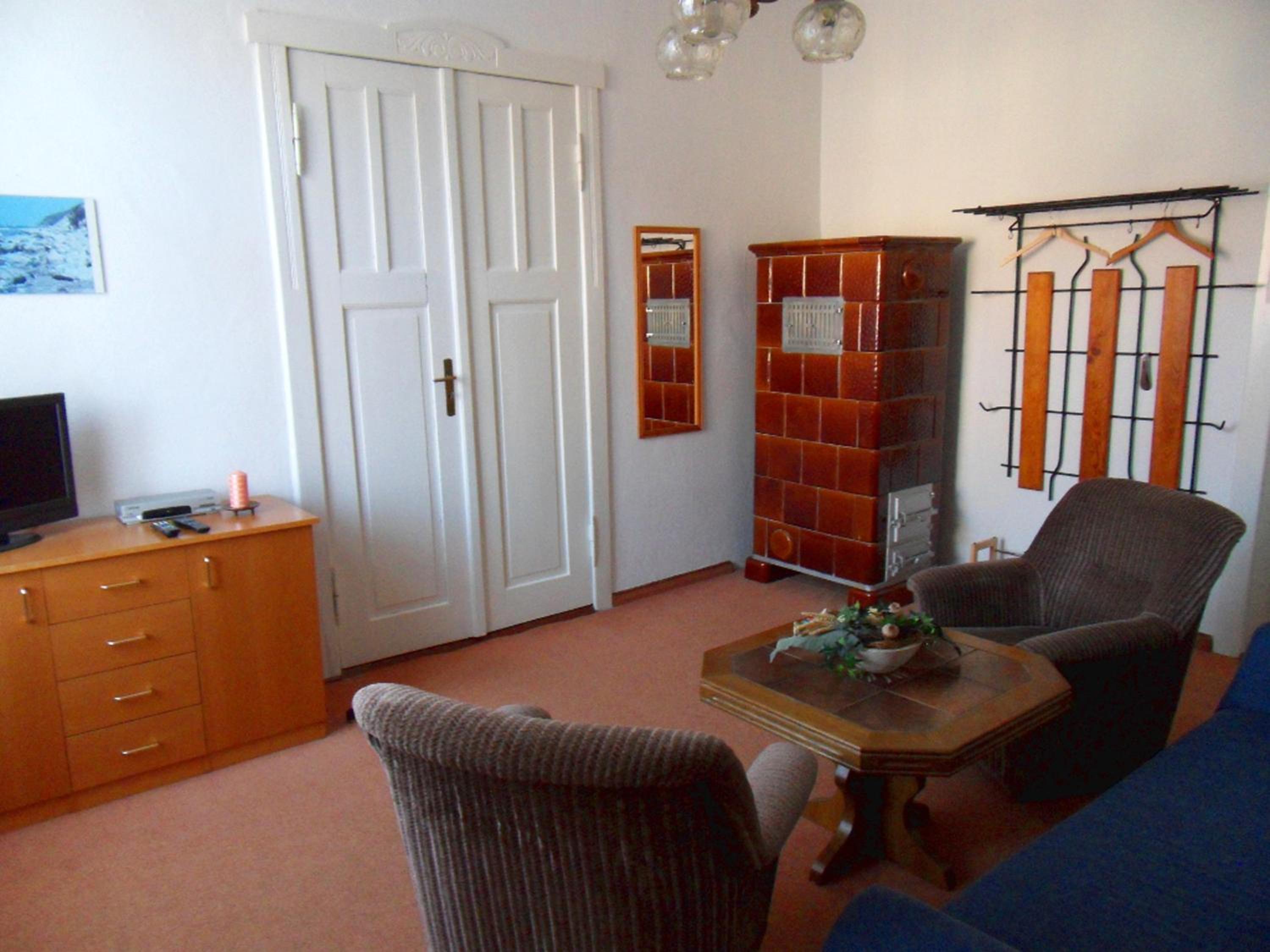 One-Bedroom Apartment photo 1