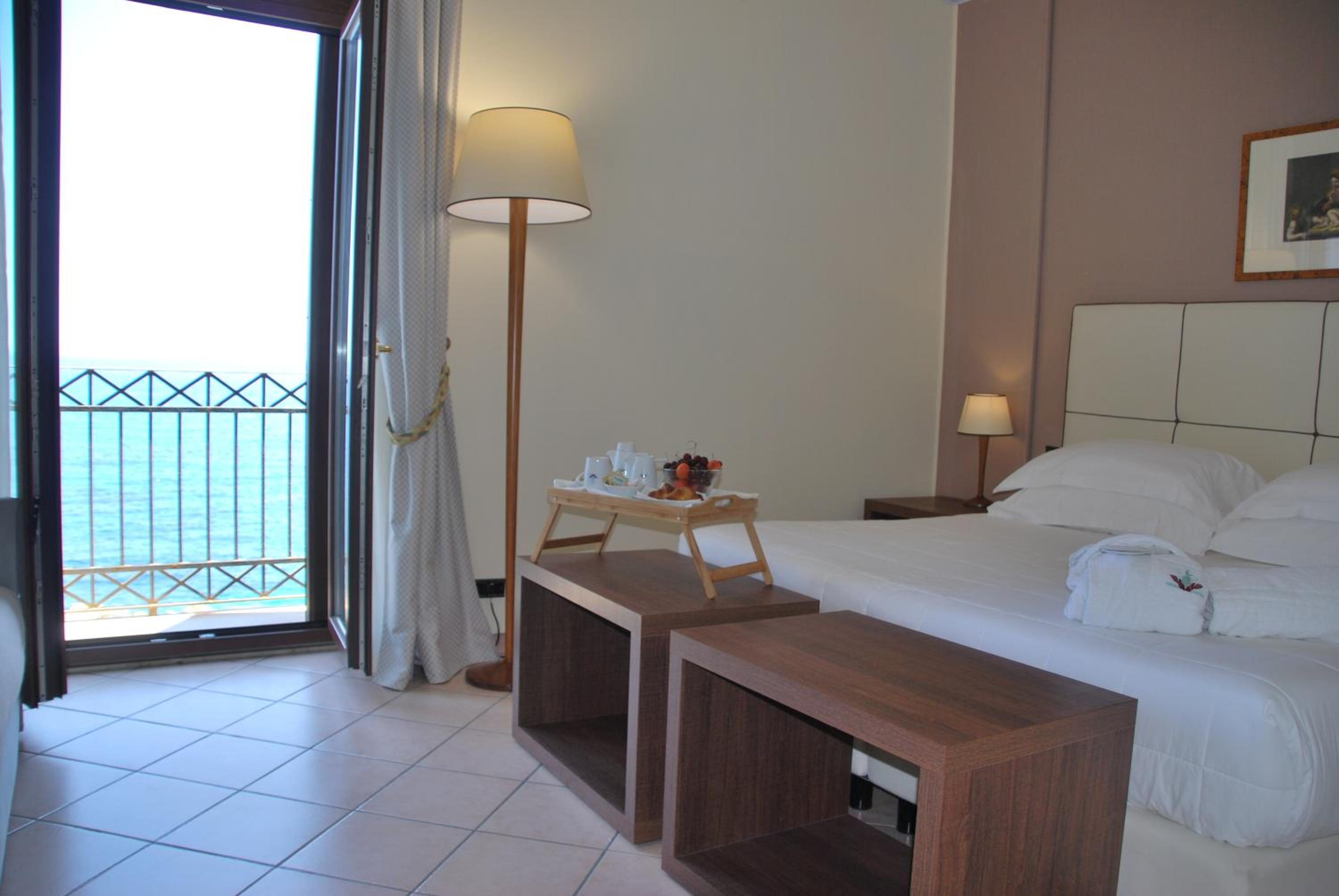 Chambre Double ou Lits Jumeaux - Vue sur Mer