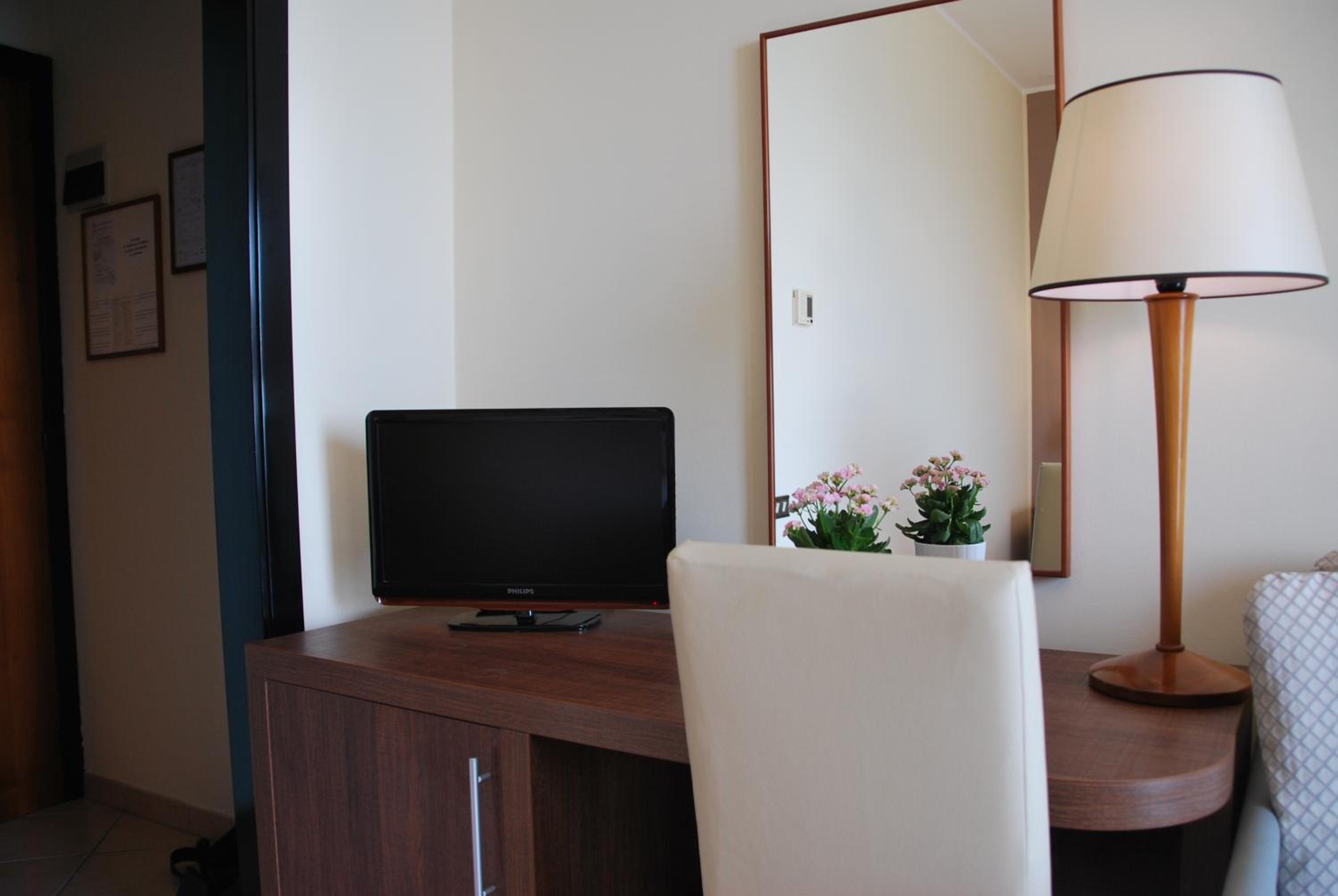 Double or Twin Room - Photo 1