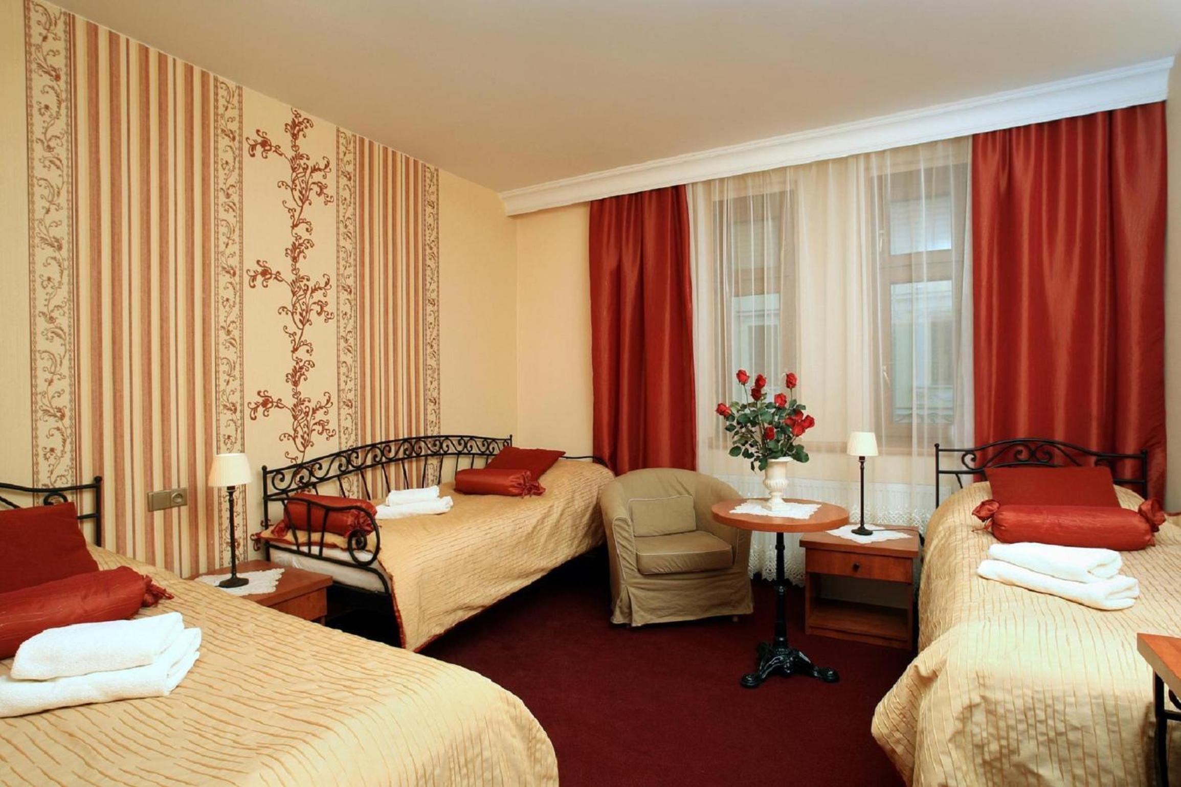 Triple Room - Photo 1