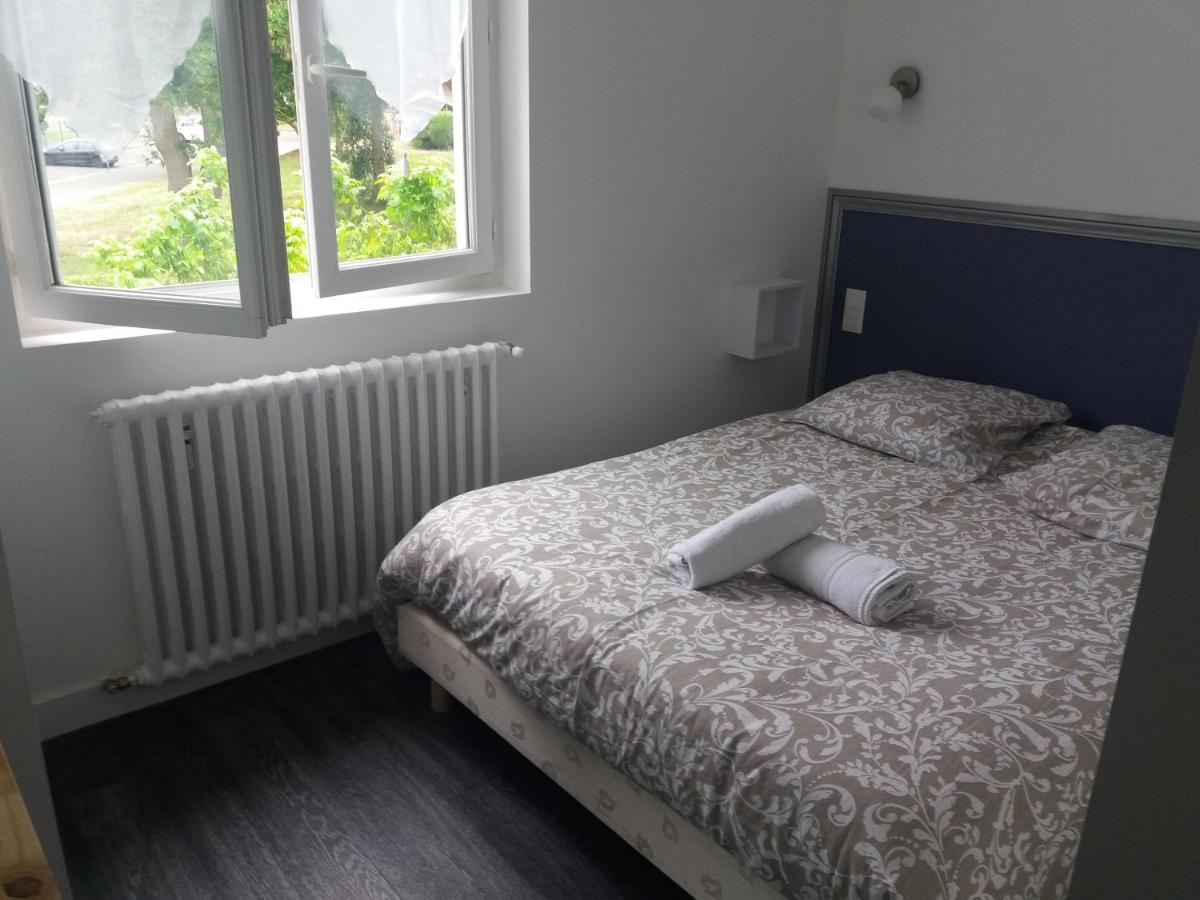 Two Bedrooms Family Suite photo 2