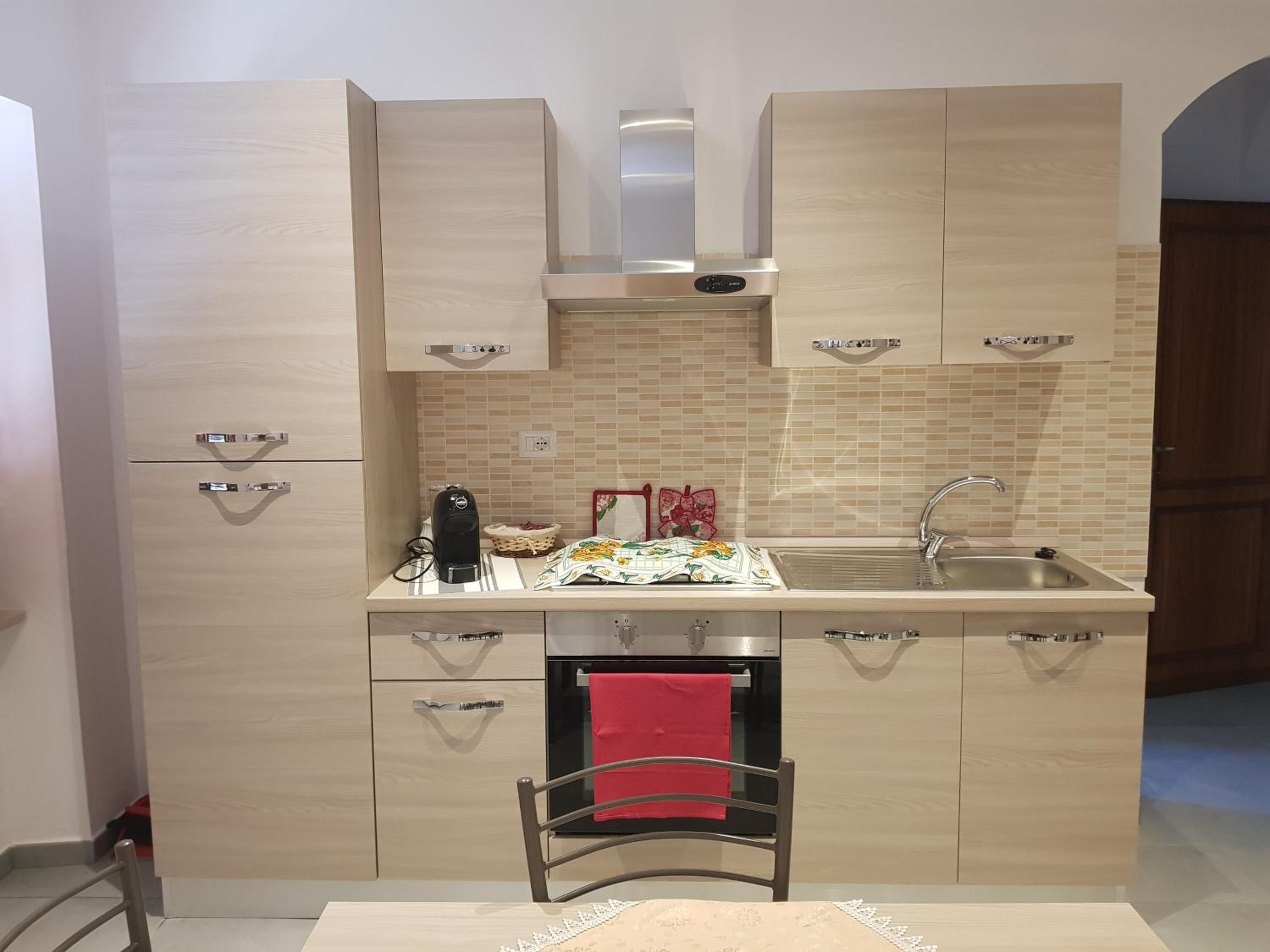 One-Bedroom Apartment - Photo 3