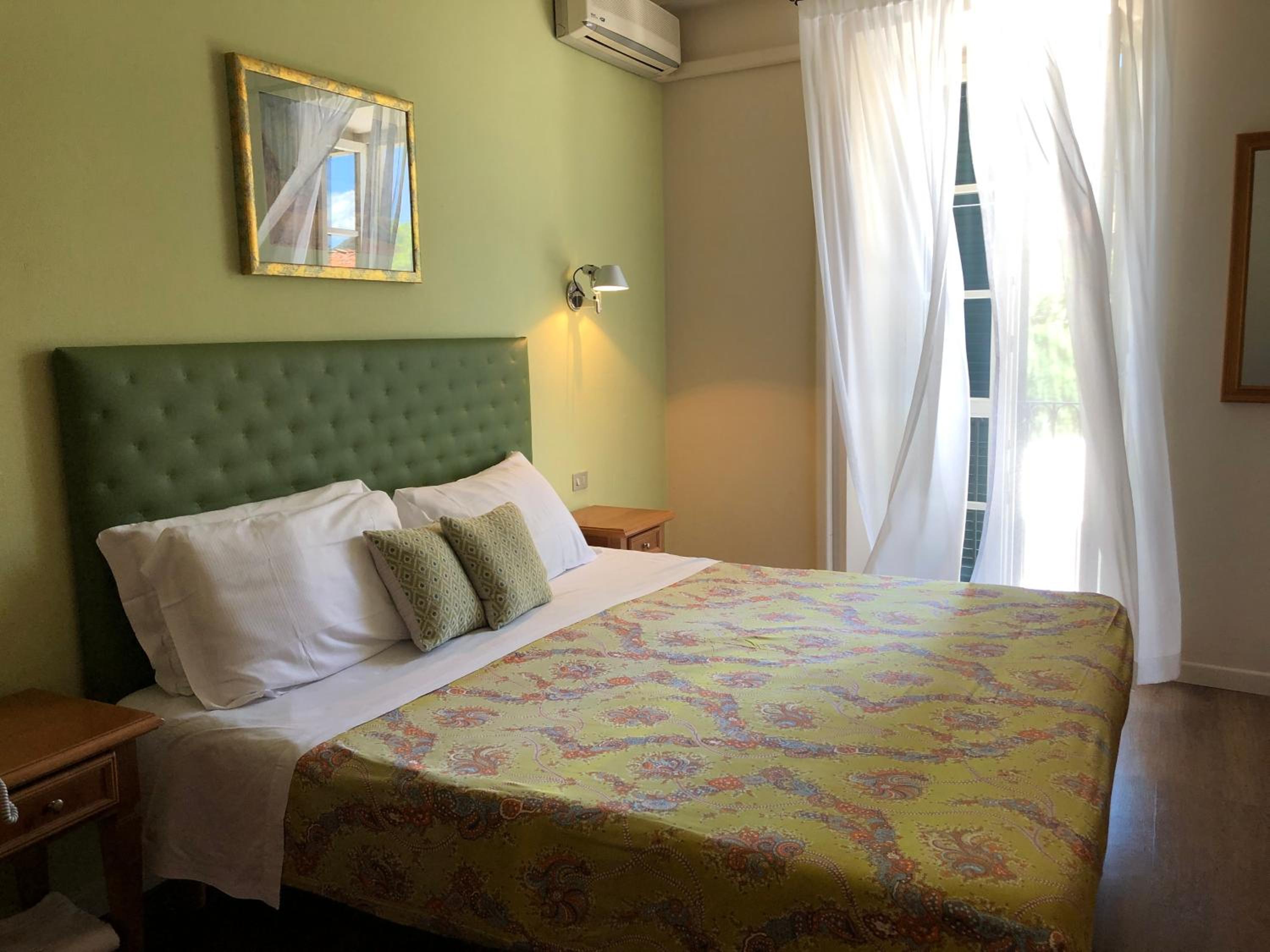 Double or Twin Room - Photo 11