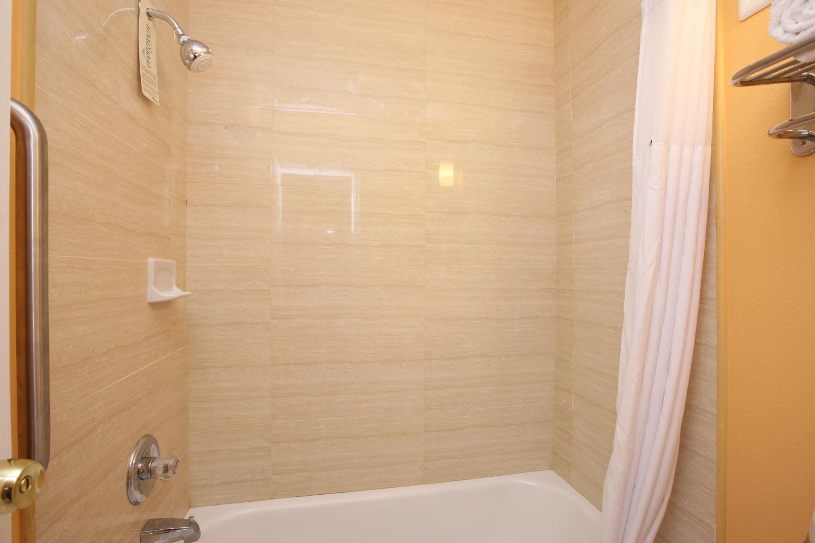 King Room - Non-Smoking - Photo 7