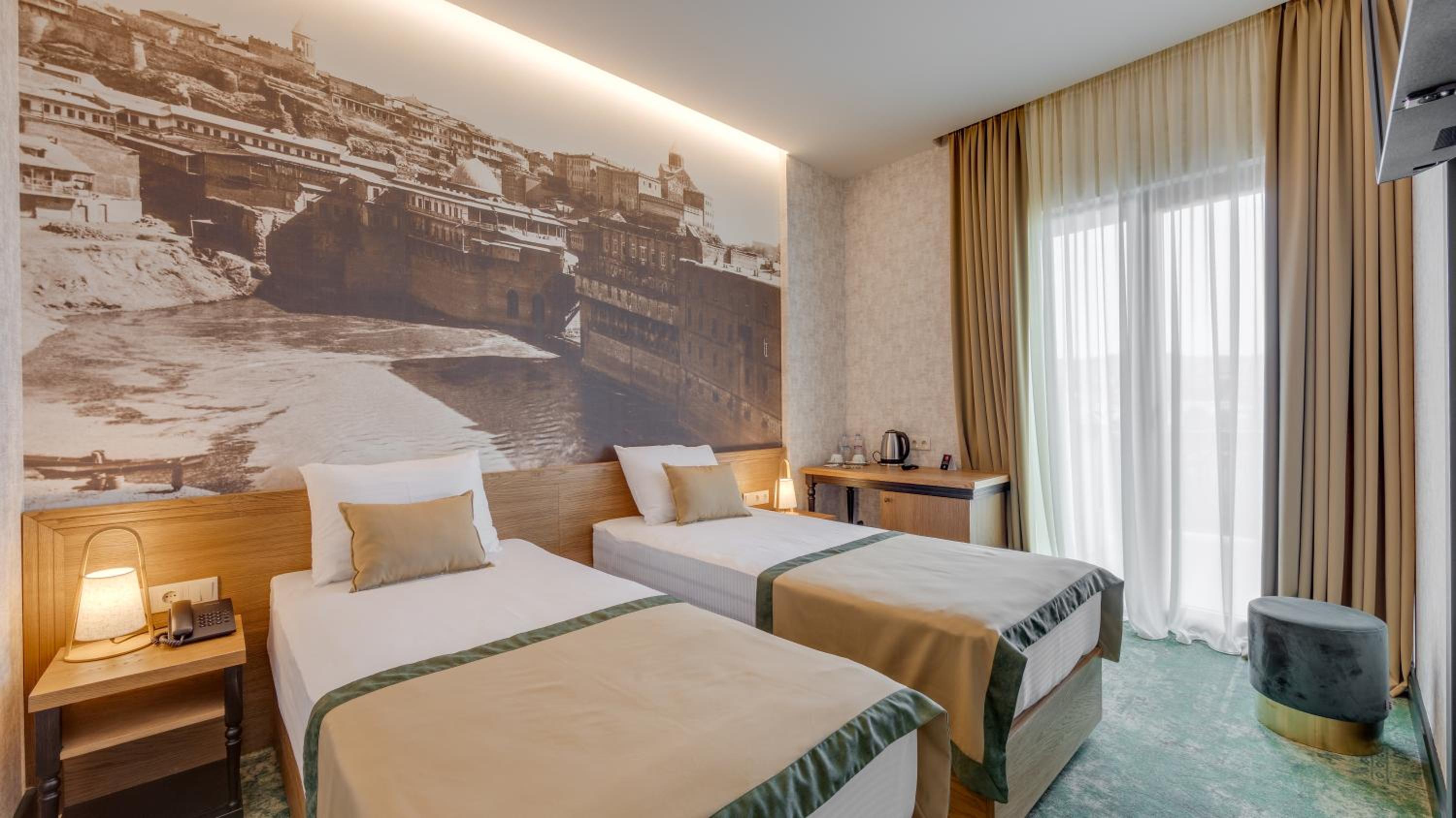 Standard Double or Twin Room - Photo 6