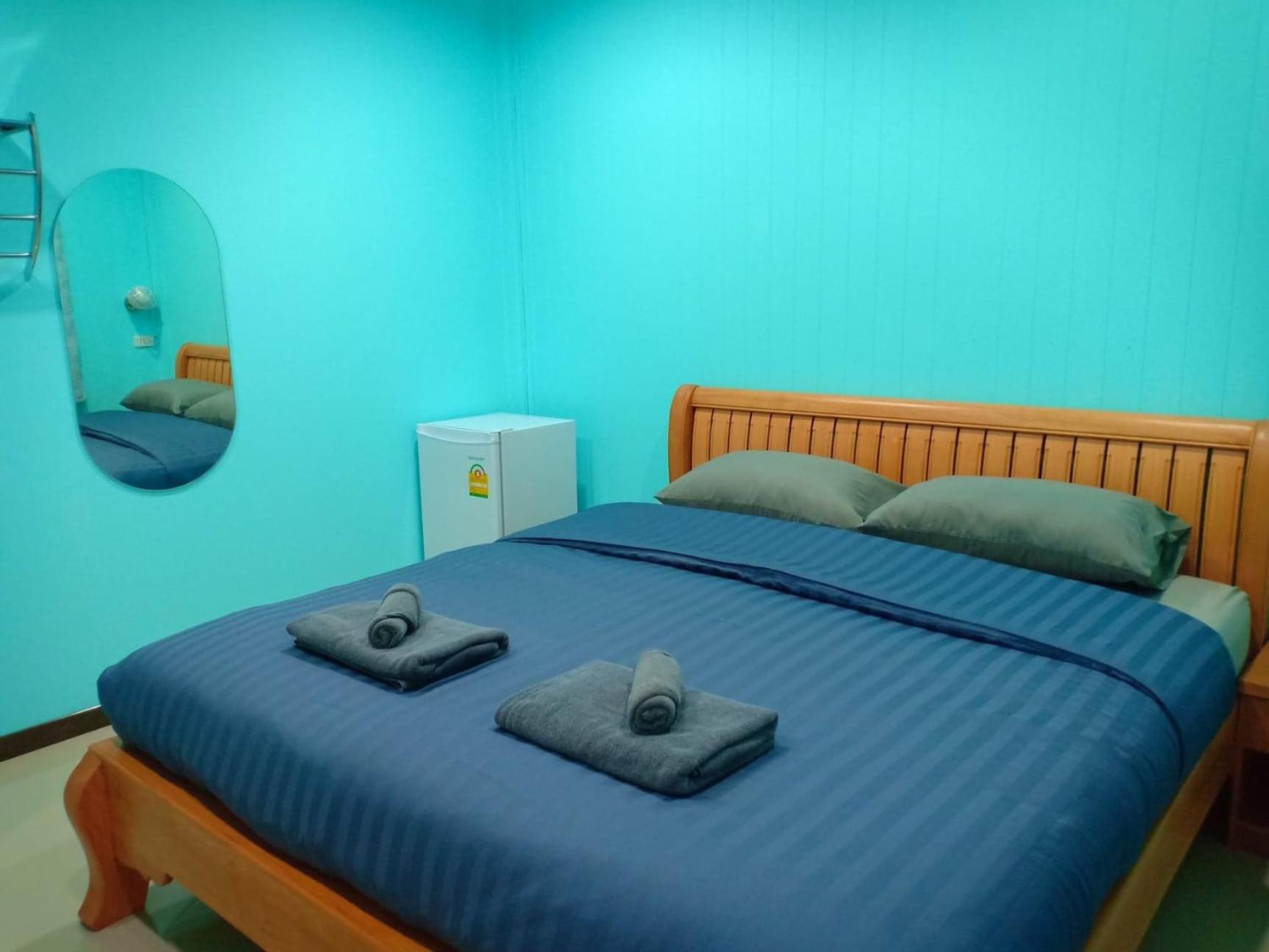 Double Room with Private Bathroom - Photo 21