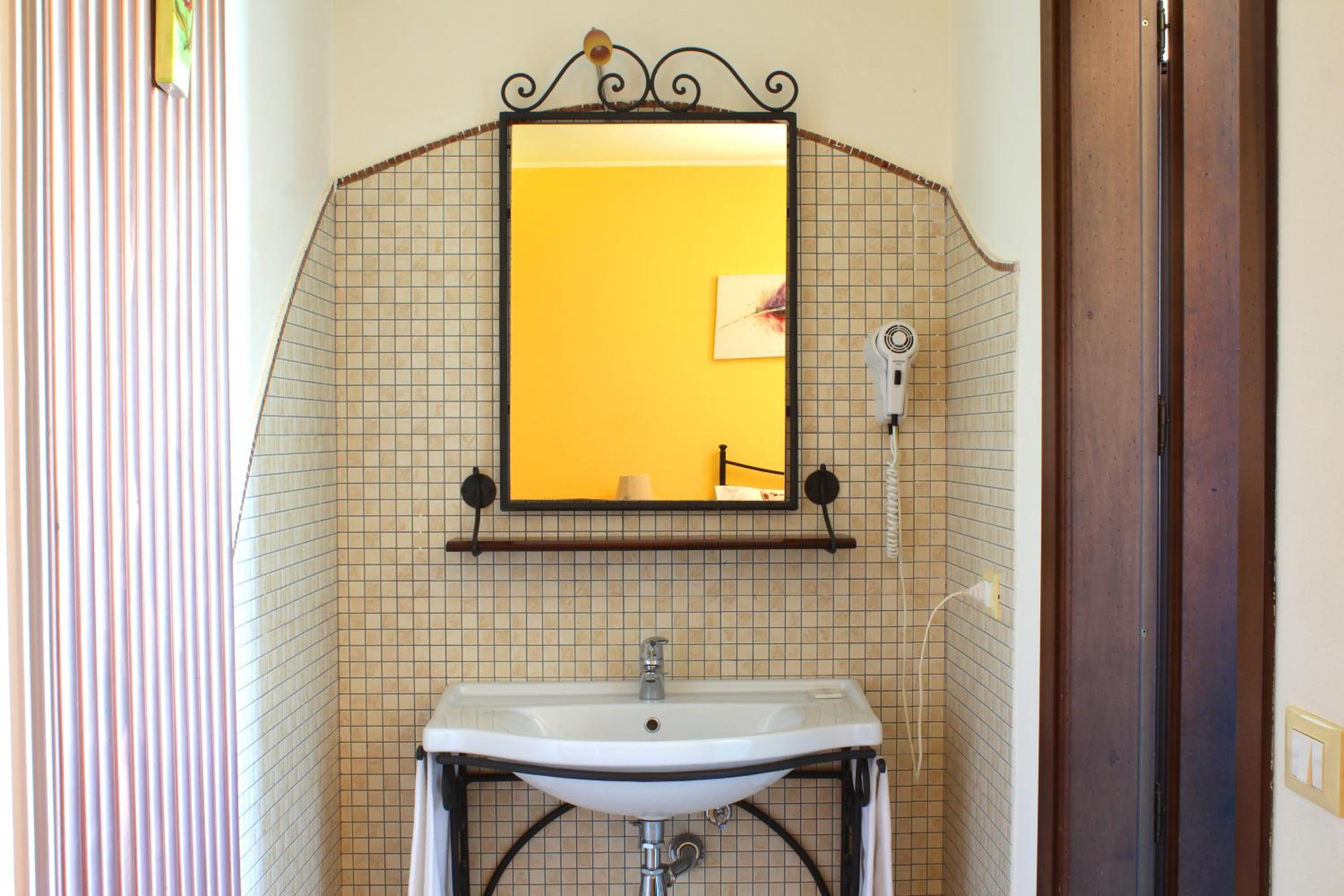 Classic Double Room - Photo 4