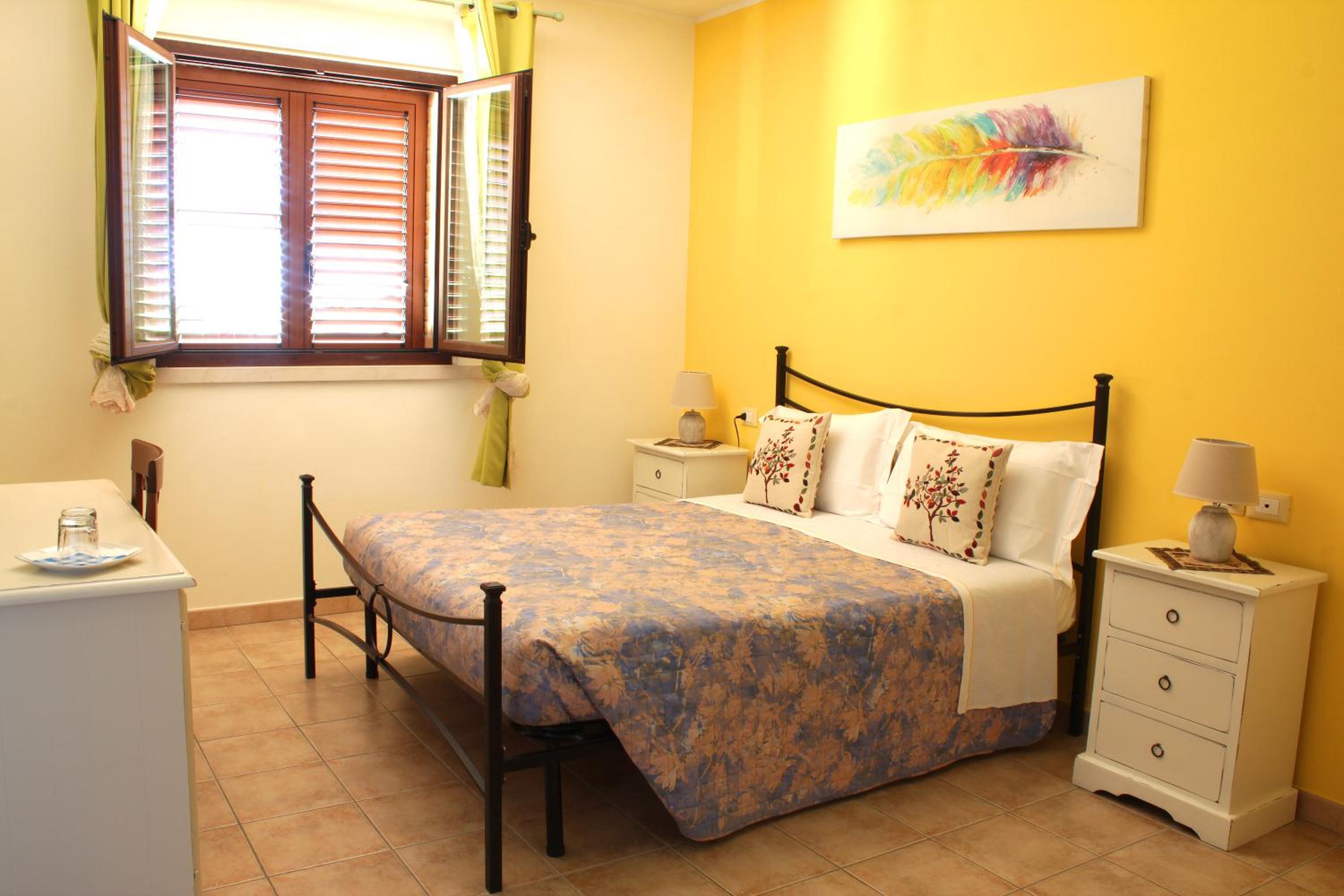 Classic Double Room - Photo 9