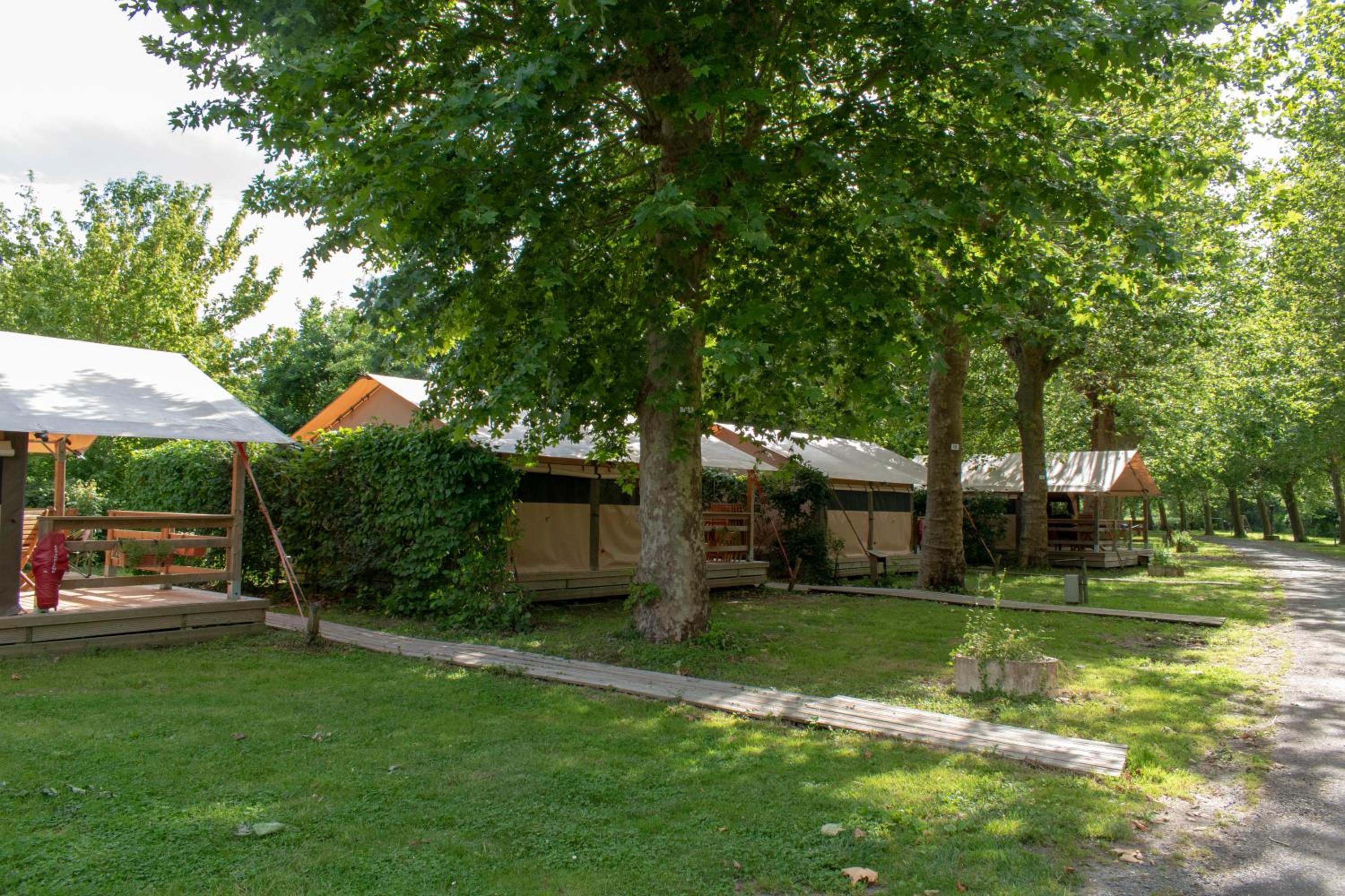 Bungalow with Patio photo 3