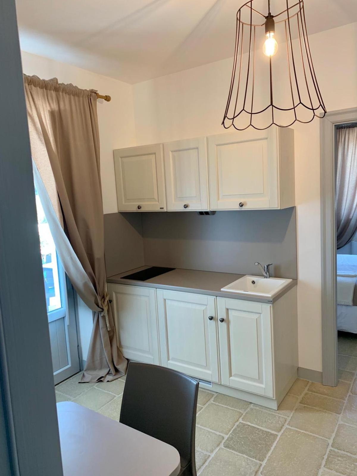 Studio Apartment - Photo 18