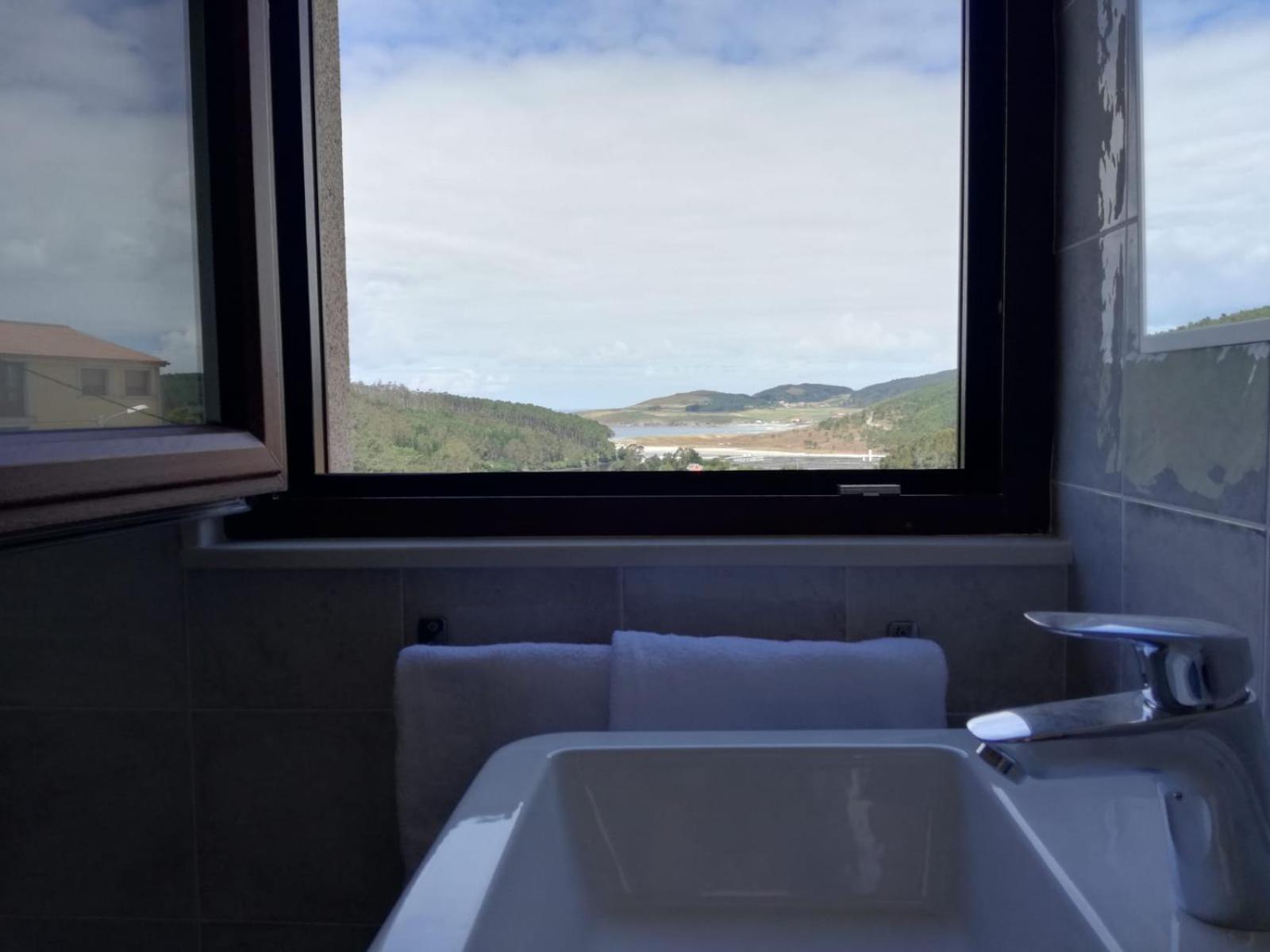Deluxe Double Room with Sea View - Photo 2