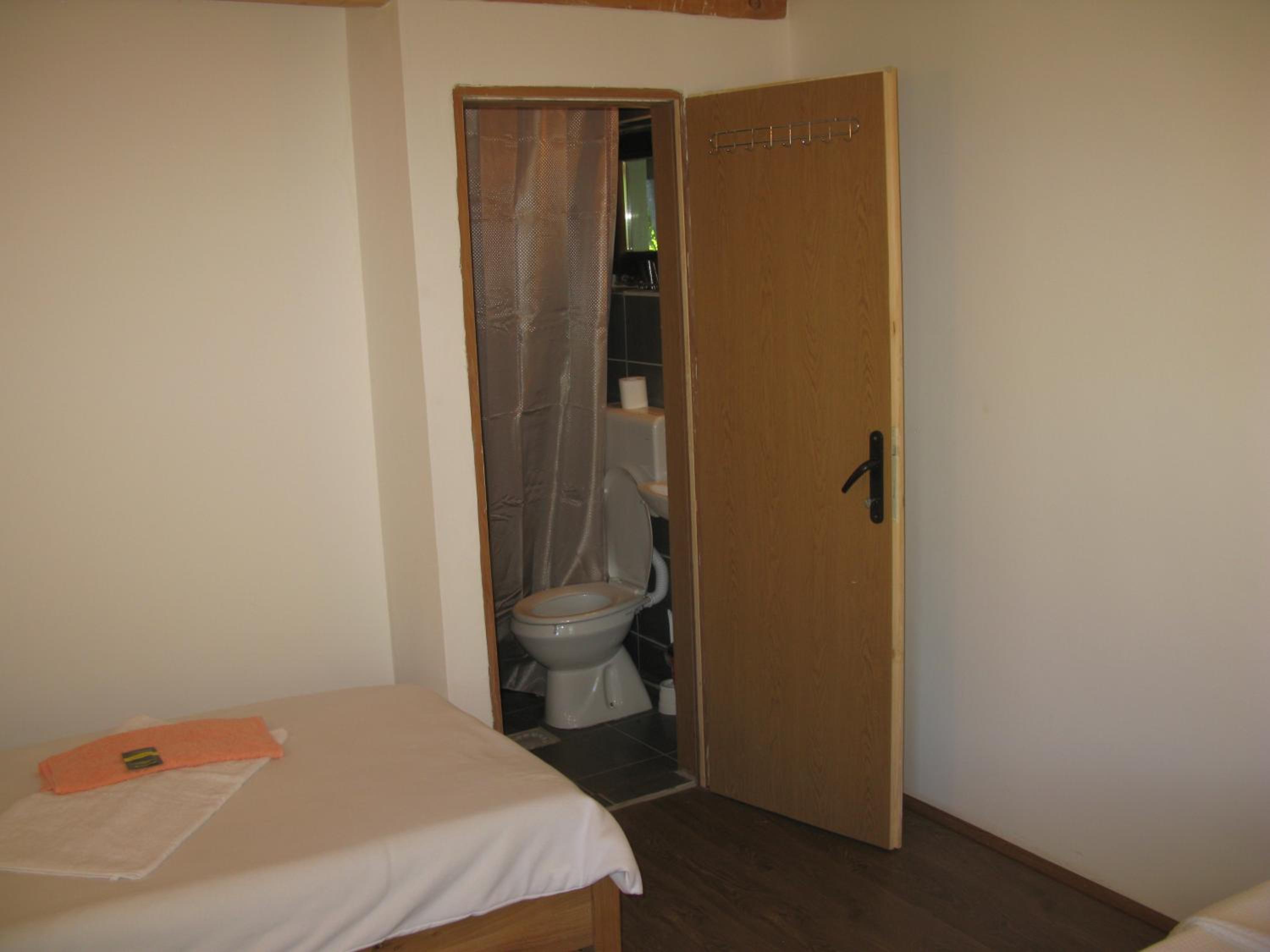 Triple Room with Private Bathroom photo 2