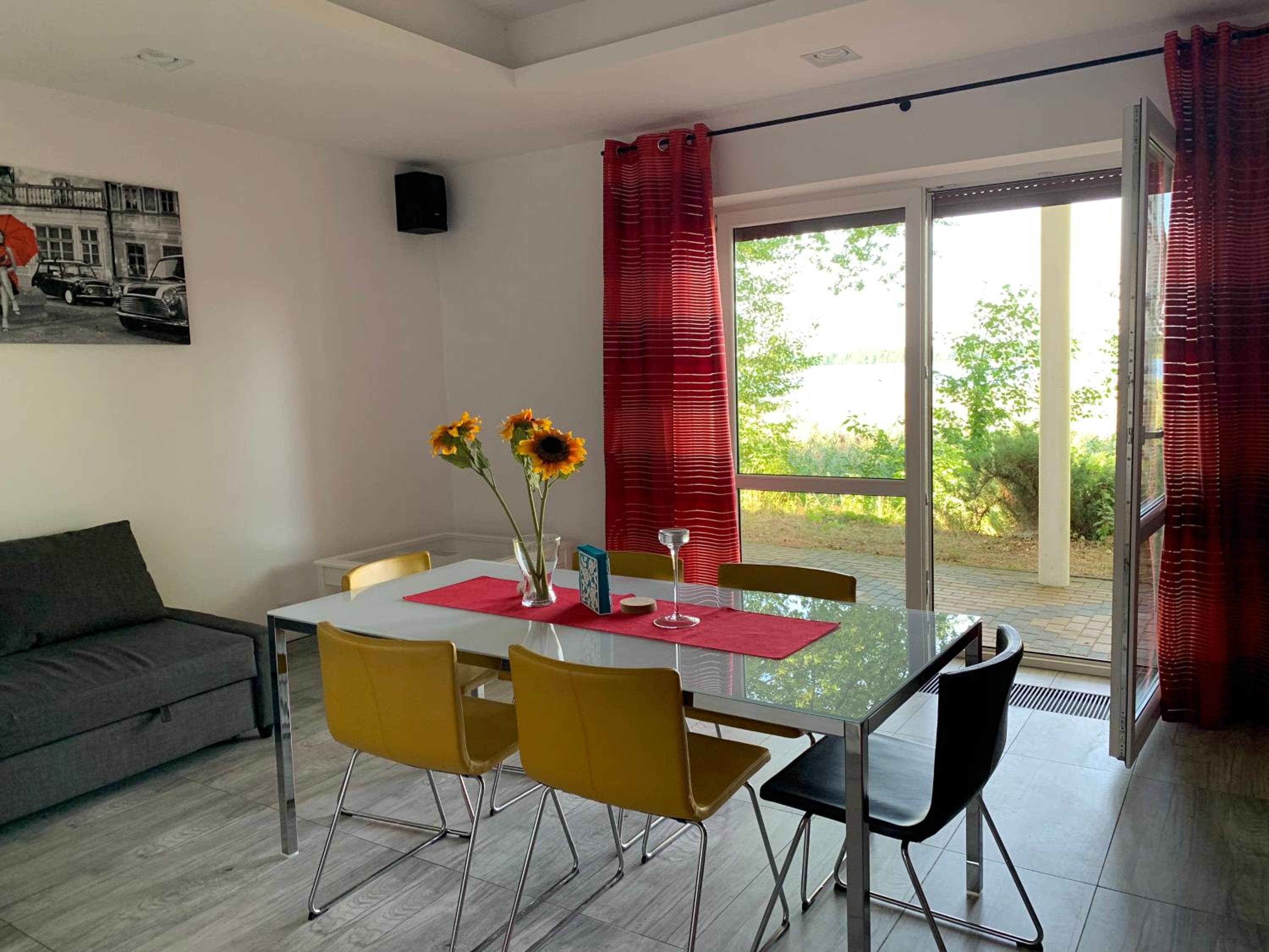 Apartment with Lake View photo 2