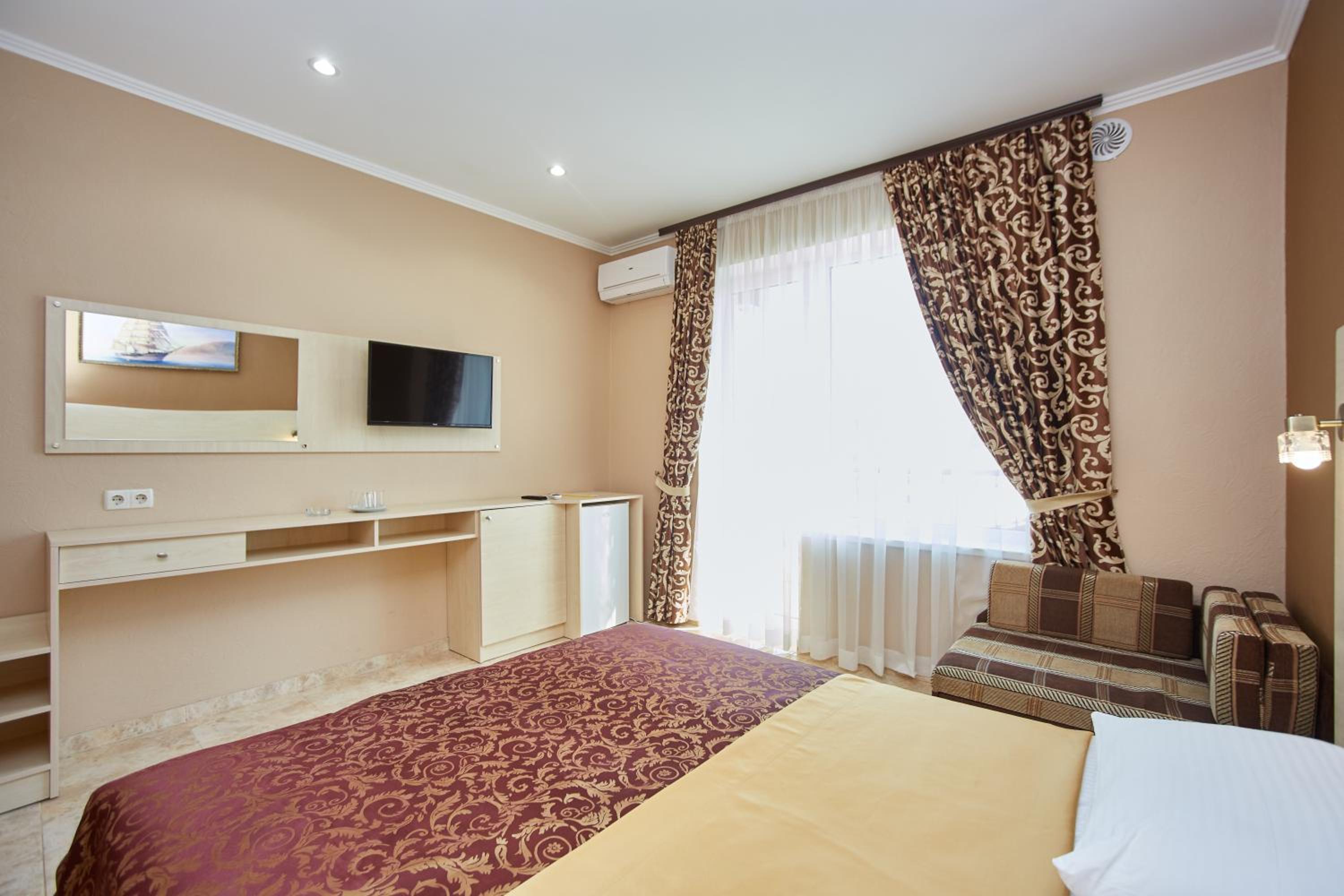 Superior Triple Room photo 2