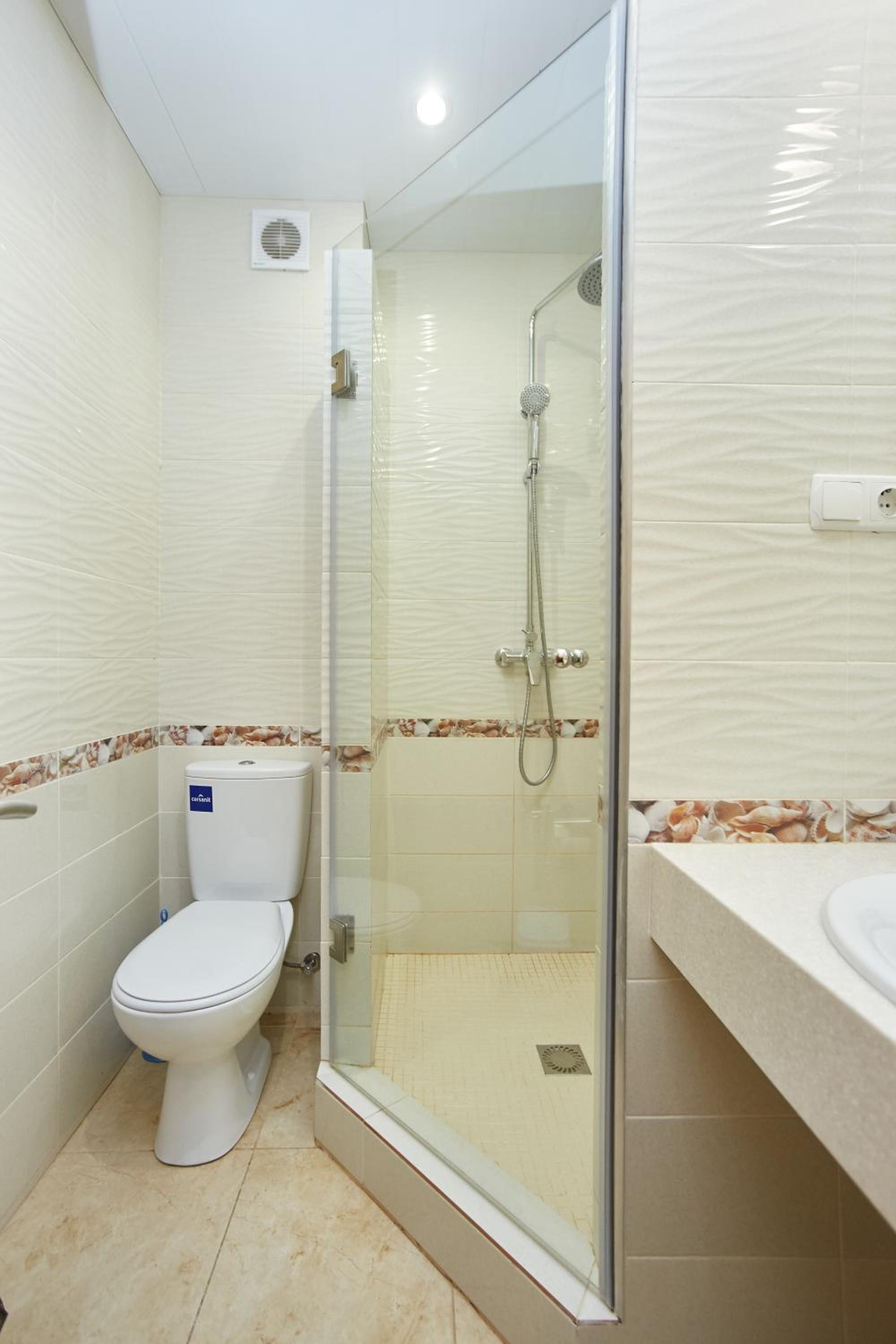 One-Bedroom Suite photo 3