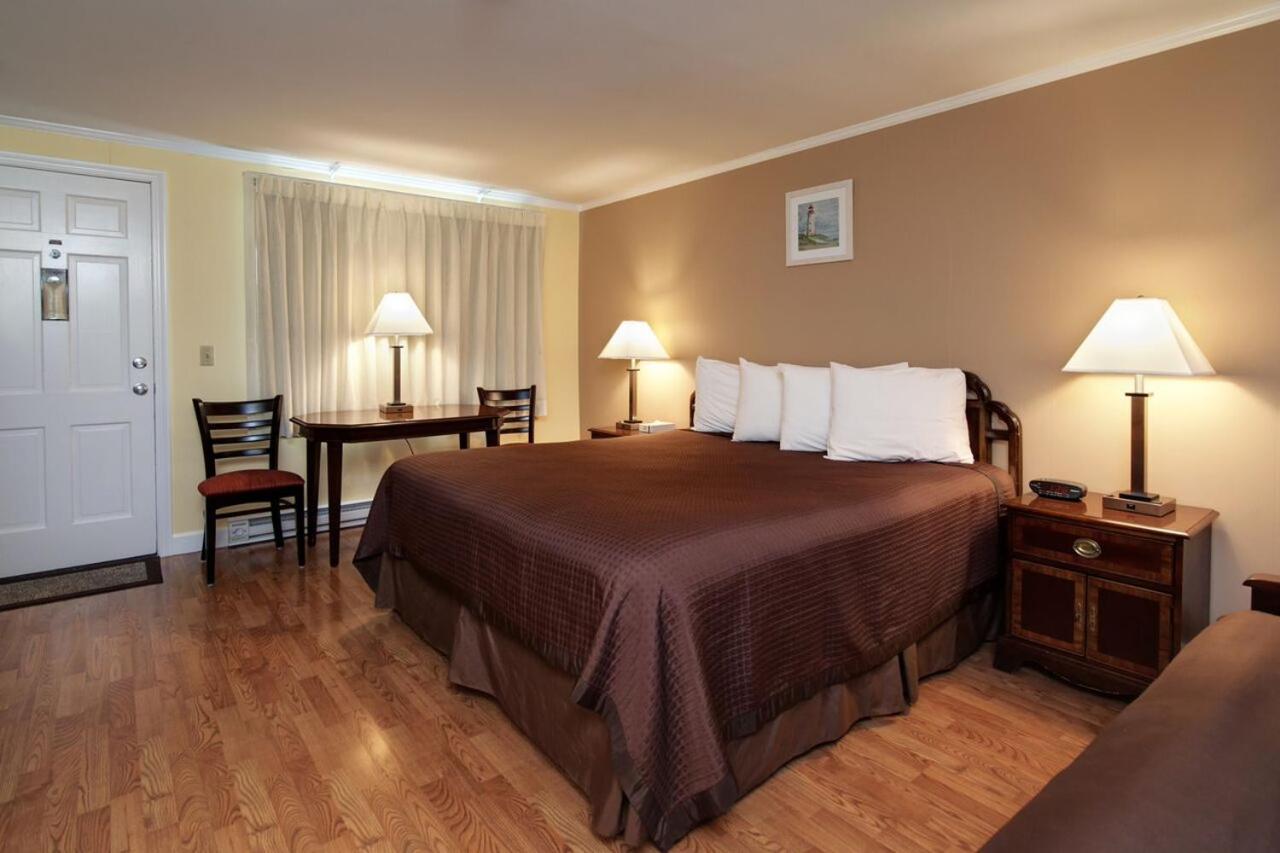 King Suite with Sofa Bed