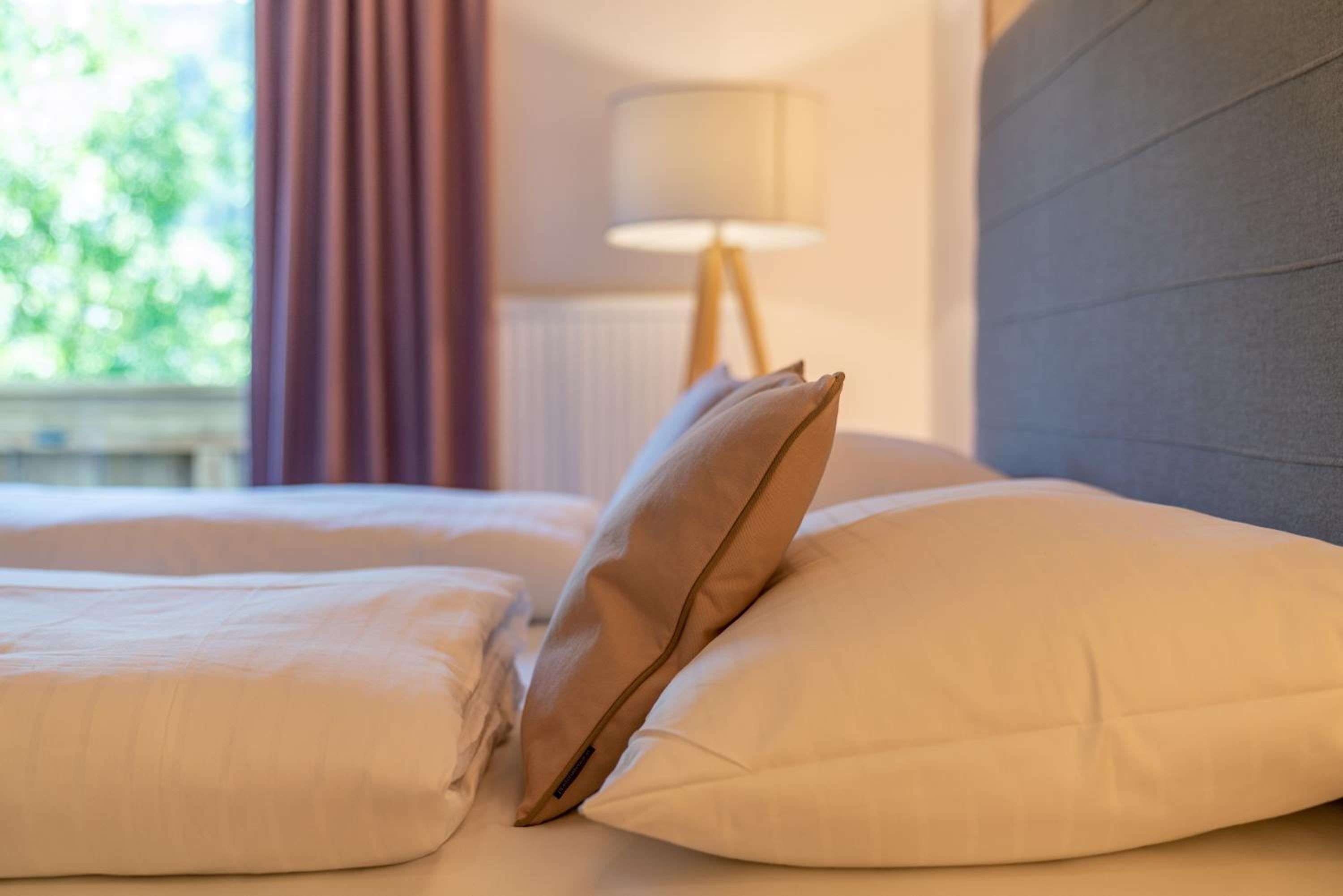 Deluxe Double Room with City View - Photo 8