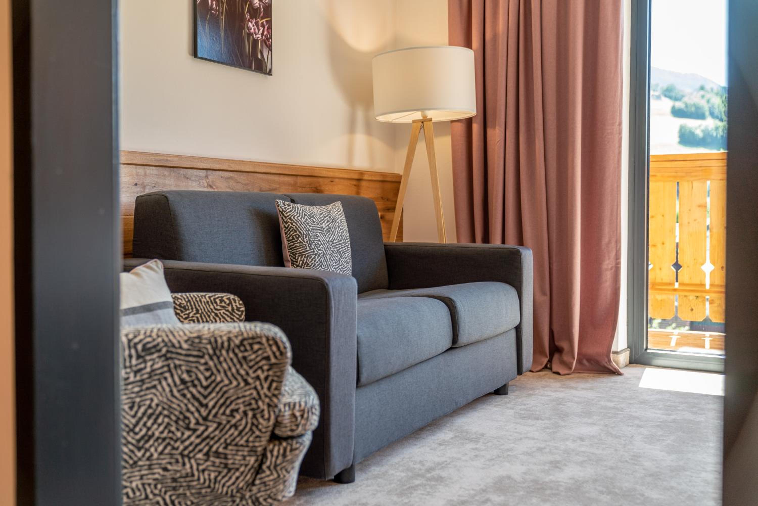 Superior Double Room with Balcony and City View - Photo 4