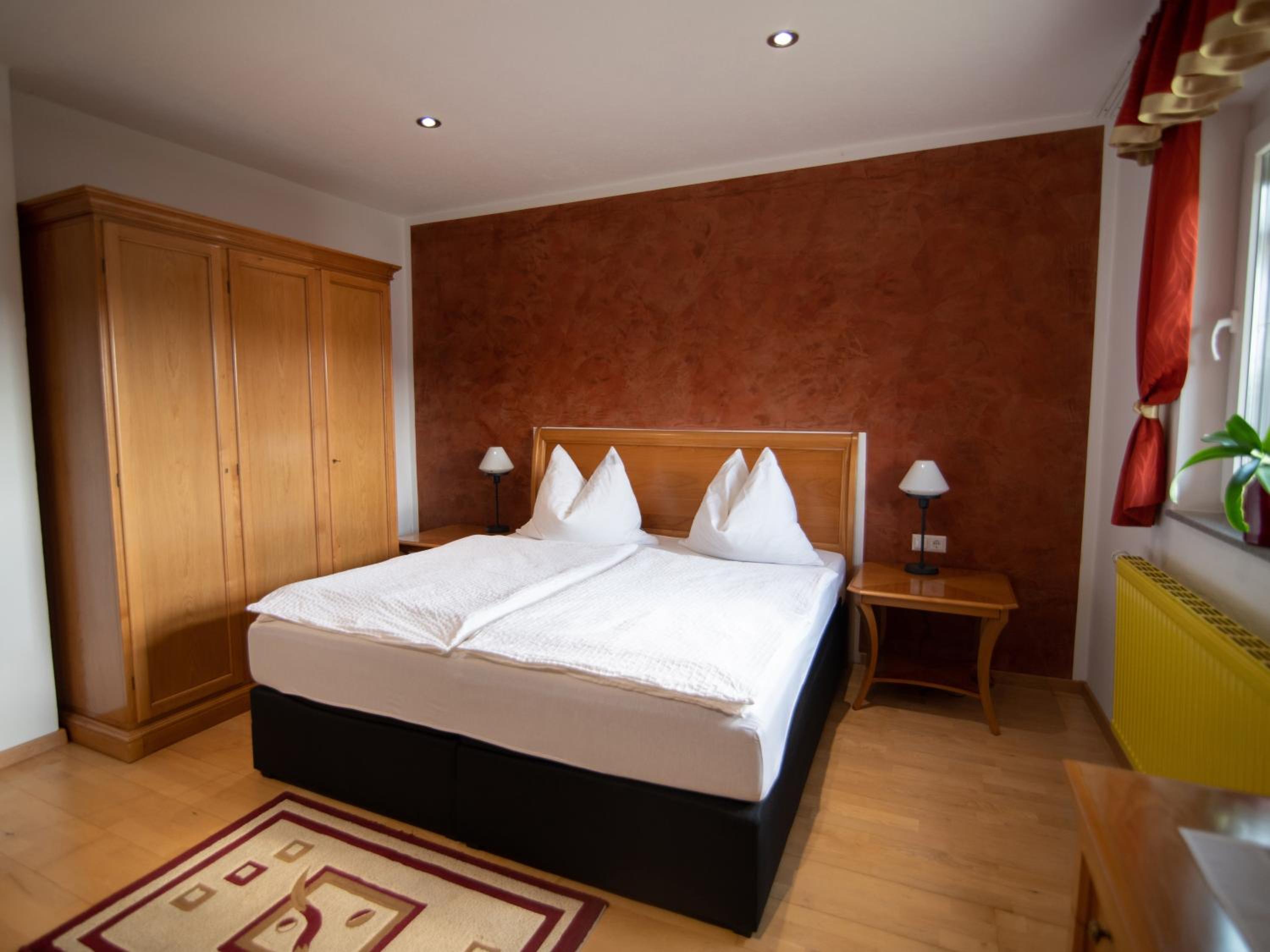 Budget Double Room photo 2