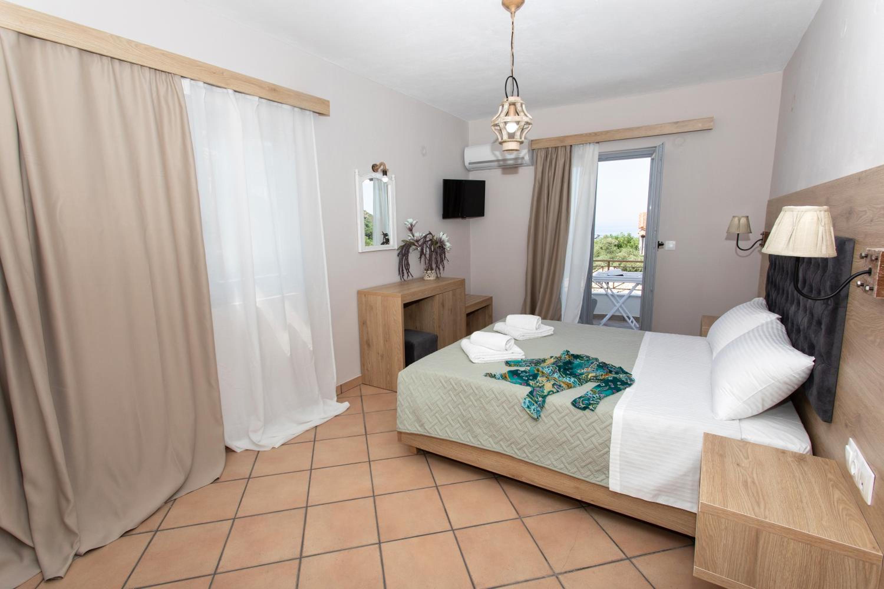 Triple Room with Sea View
