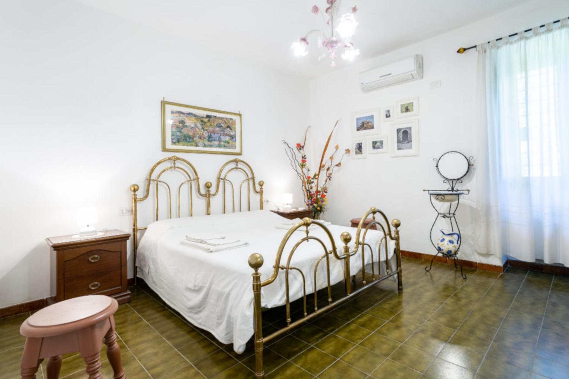Four-Bedroom House photo 1