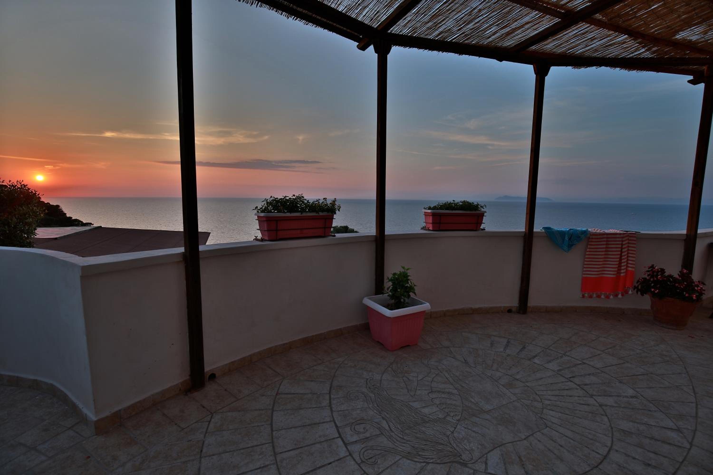 Double Room with Balcony and Sea View photo 1