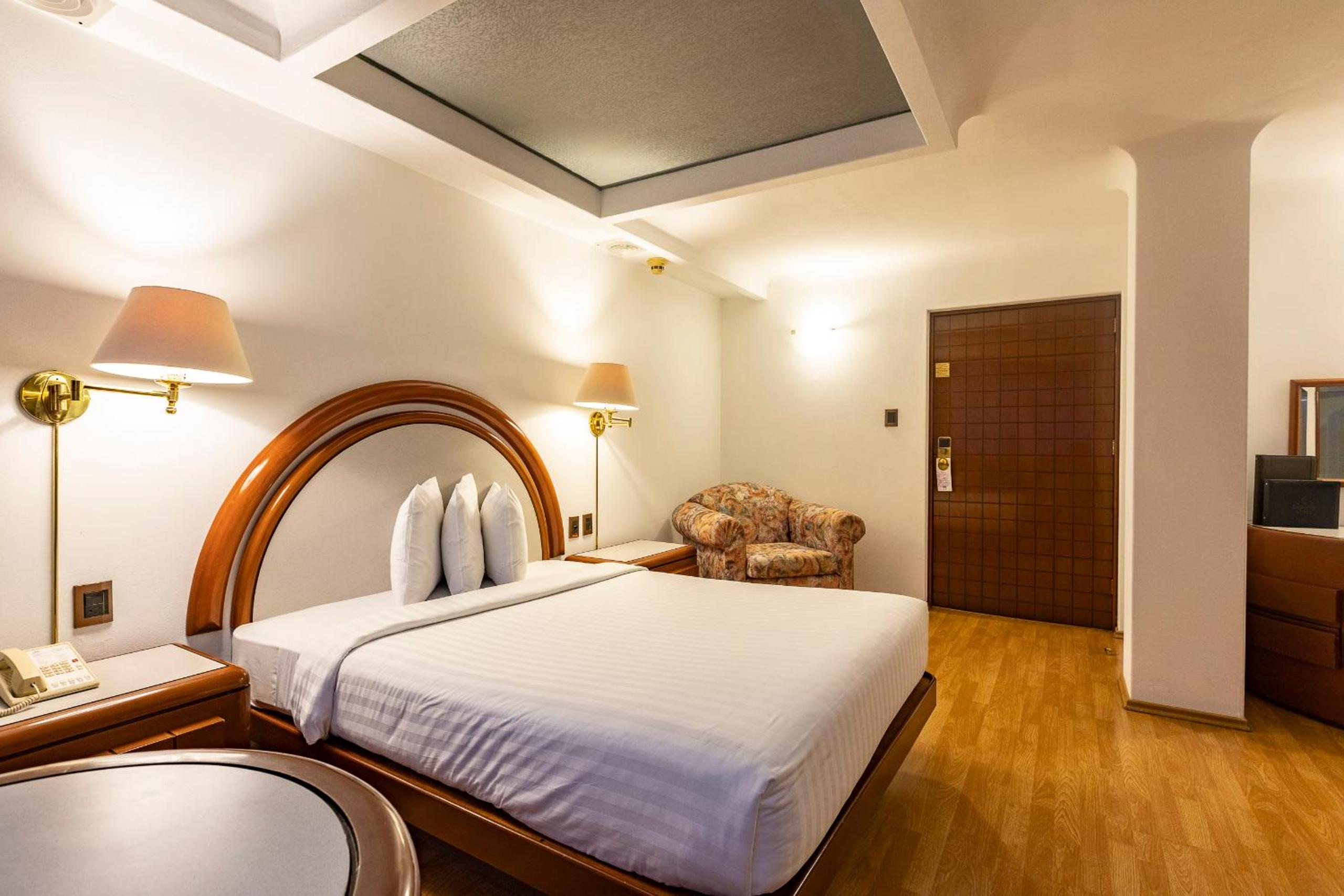 Executive Room photo 3