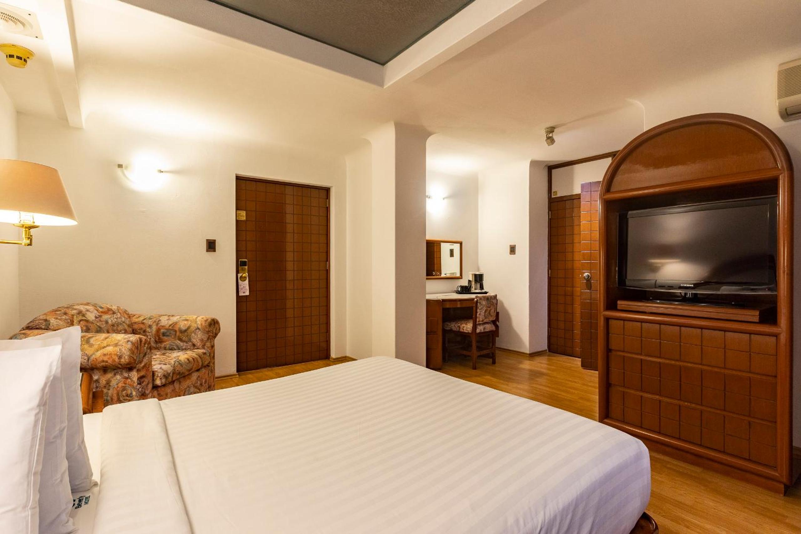 Executive Room photo 1