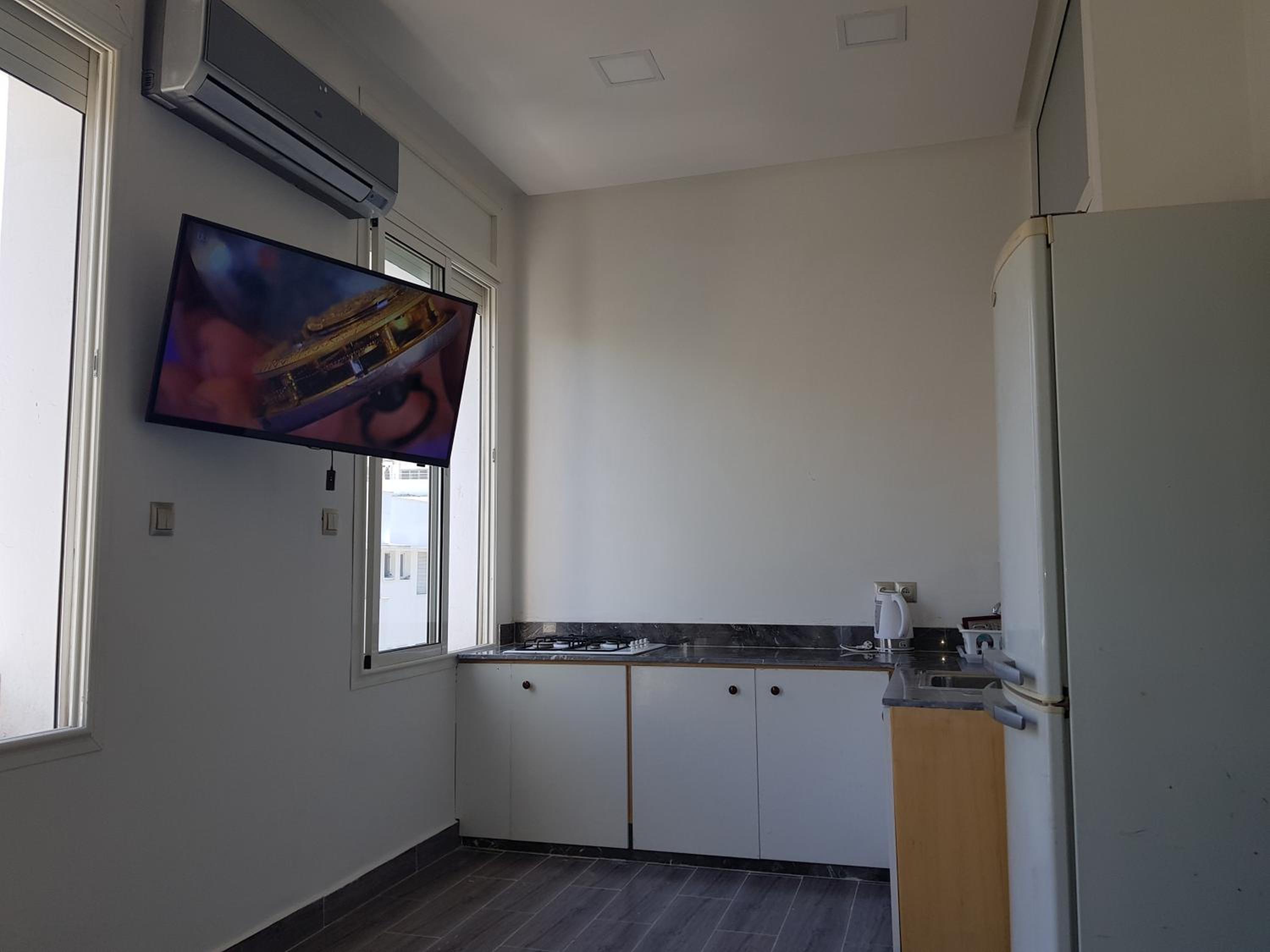 One-Bedroom Apartment - Photo 5