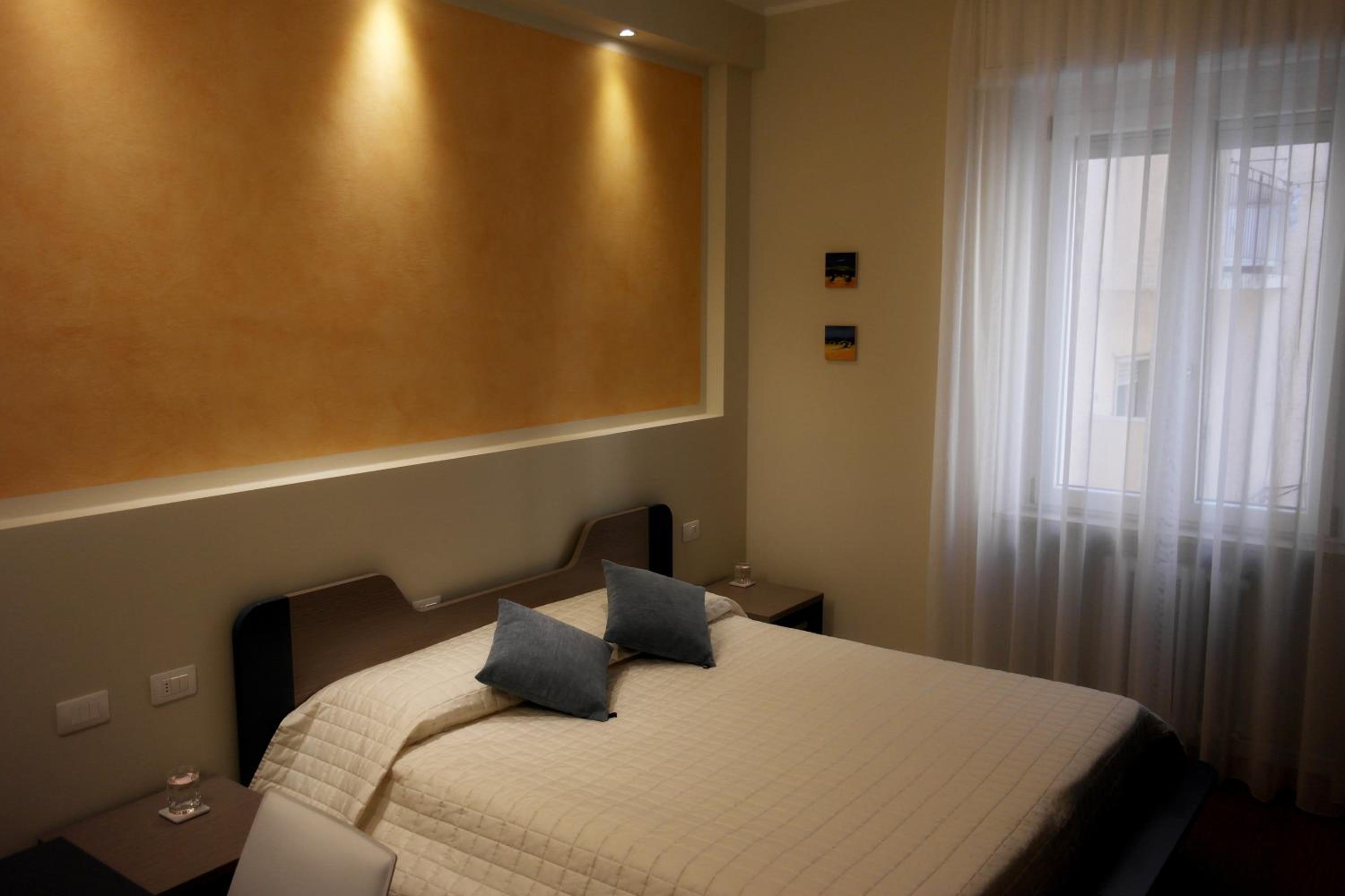 Double or Twin Room with Shared Bathroom