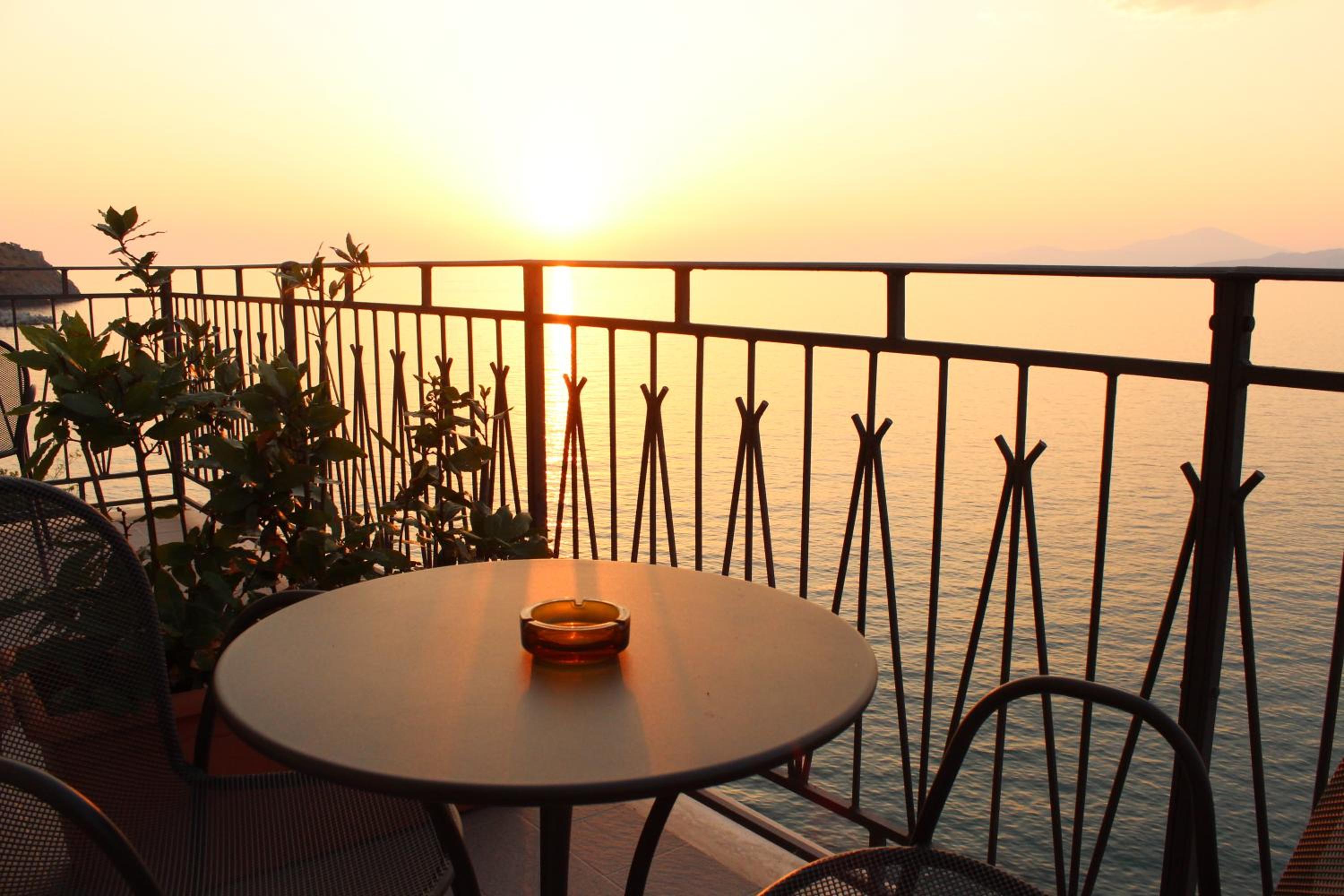 Double Room with Sea View photo 2