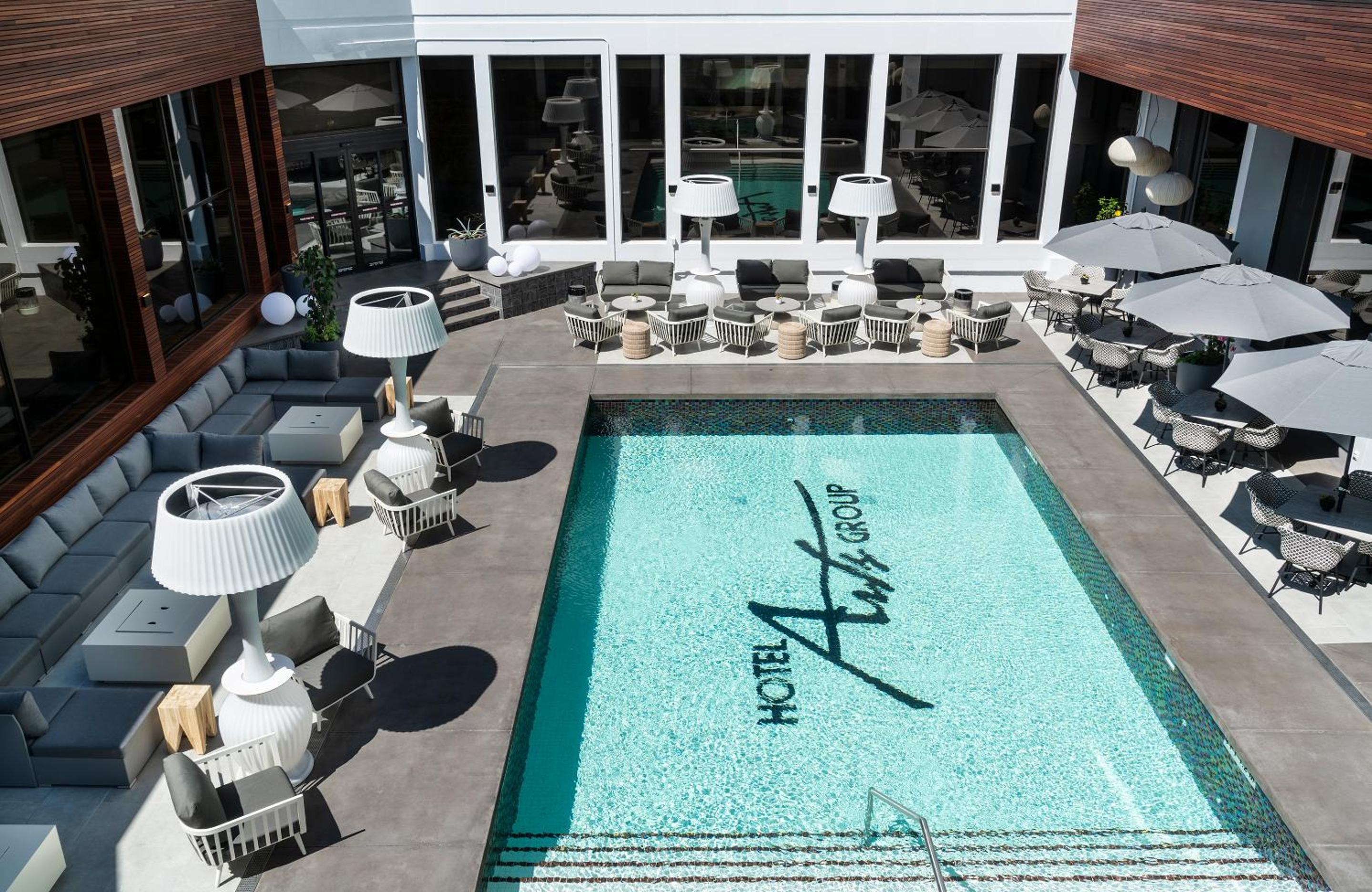 Suite with Pool View photo 2