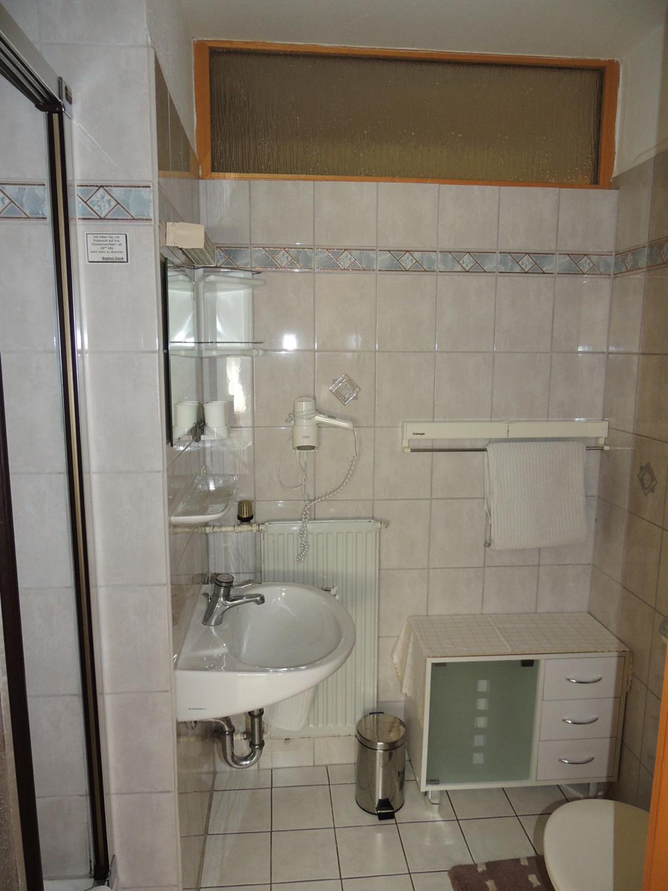 Single Room photo 3