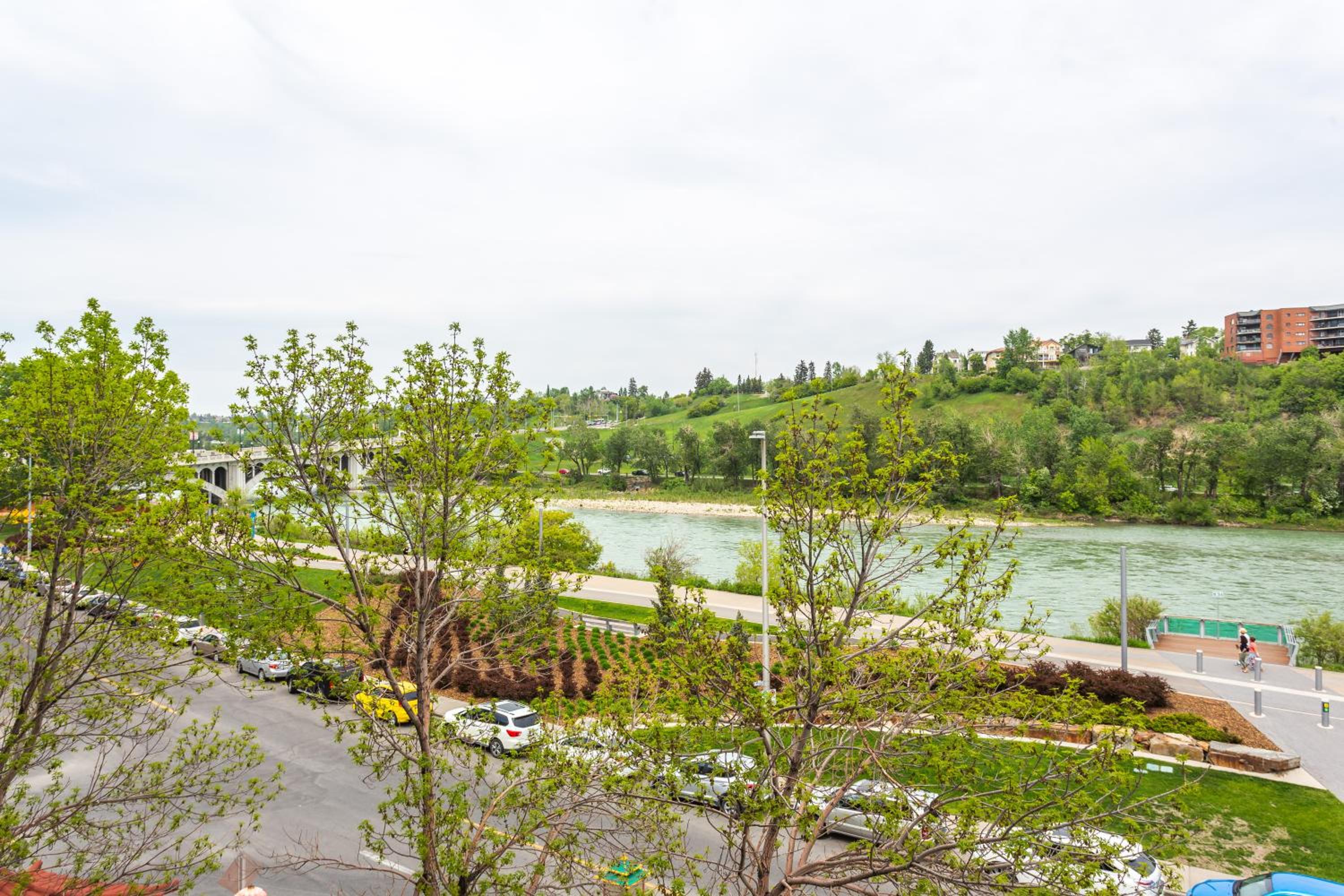 Apartment with Lake View - Photo 19