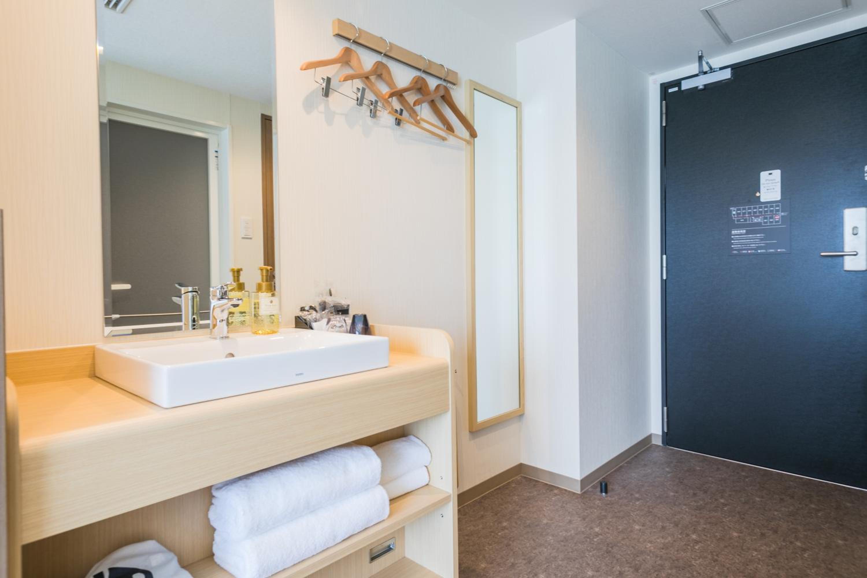 Double Room - Photo 13