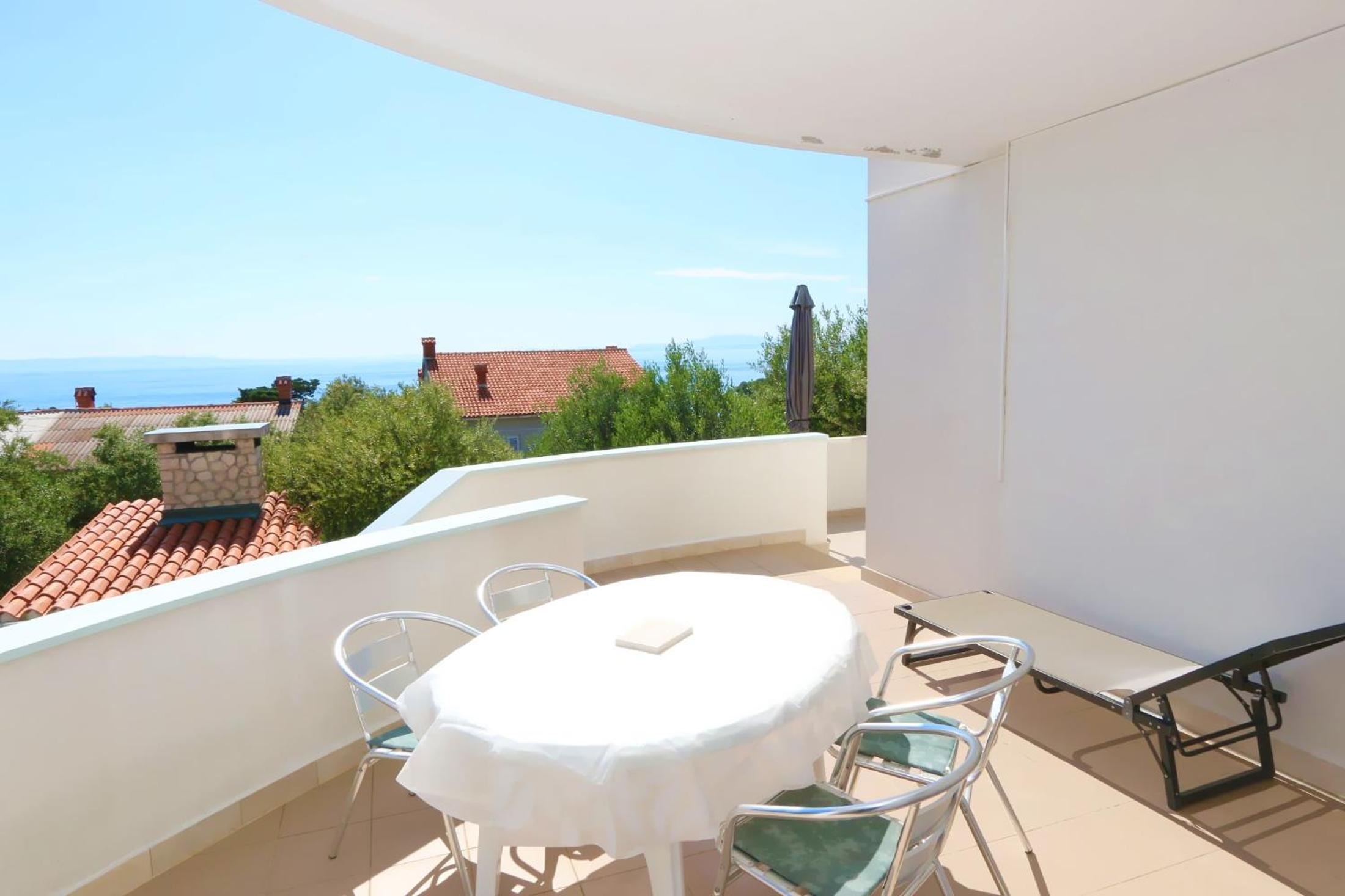 One-Bedroom Apartment - Oceanfront photo 3