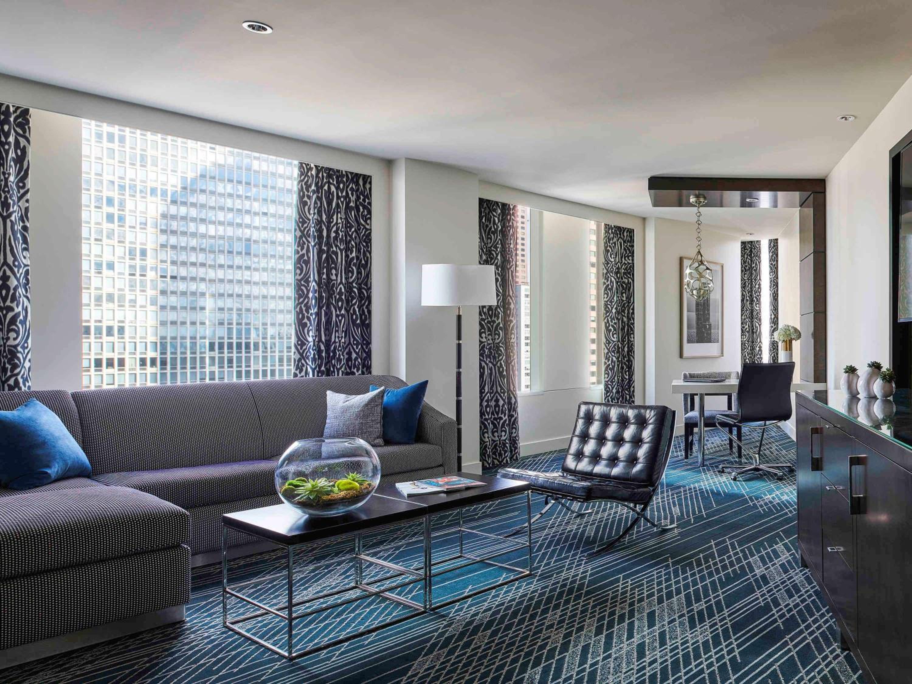 Prestige King Suite - Photo 3